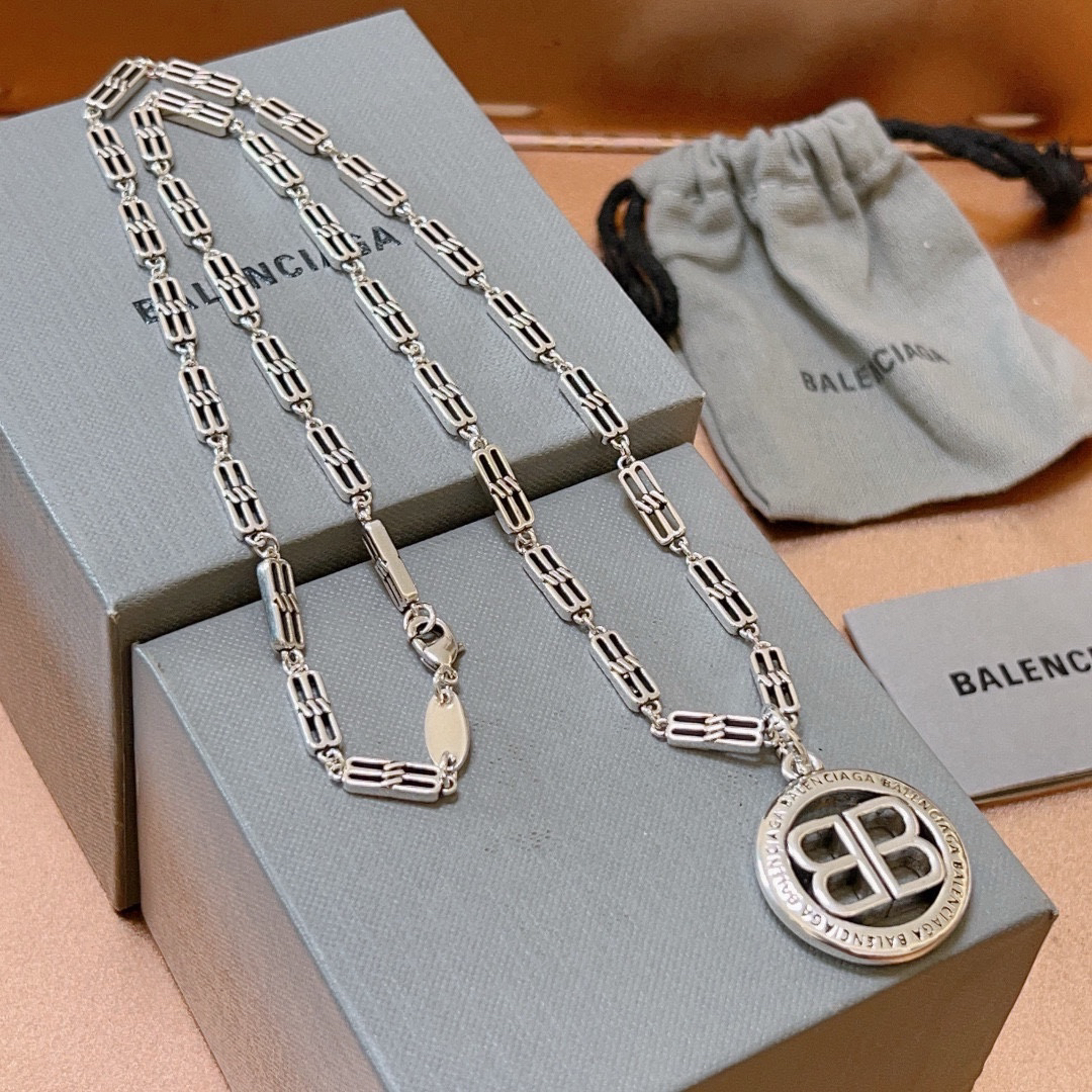 Balenciaga BB Round Brand Chain Vintage Necklace