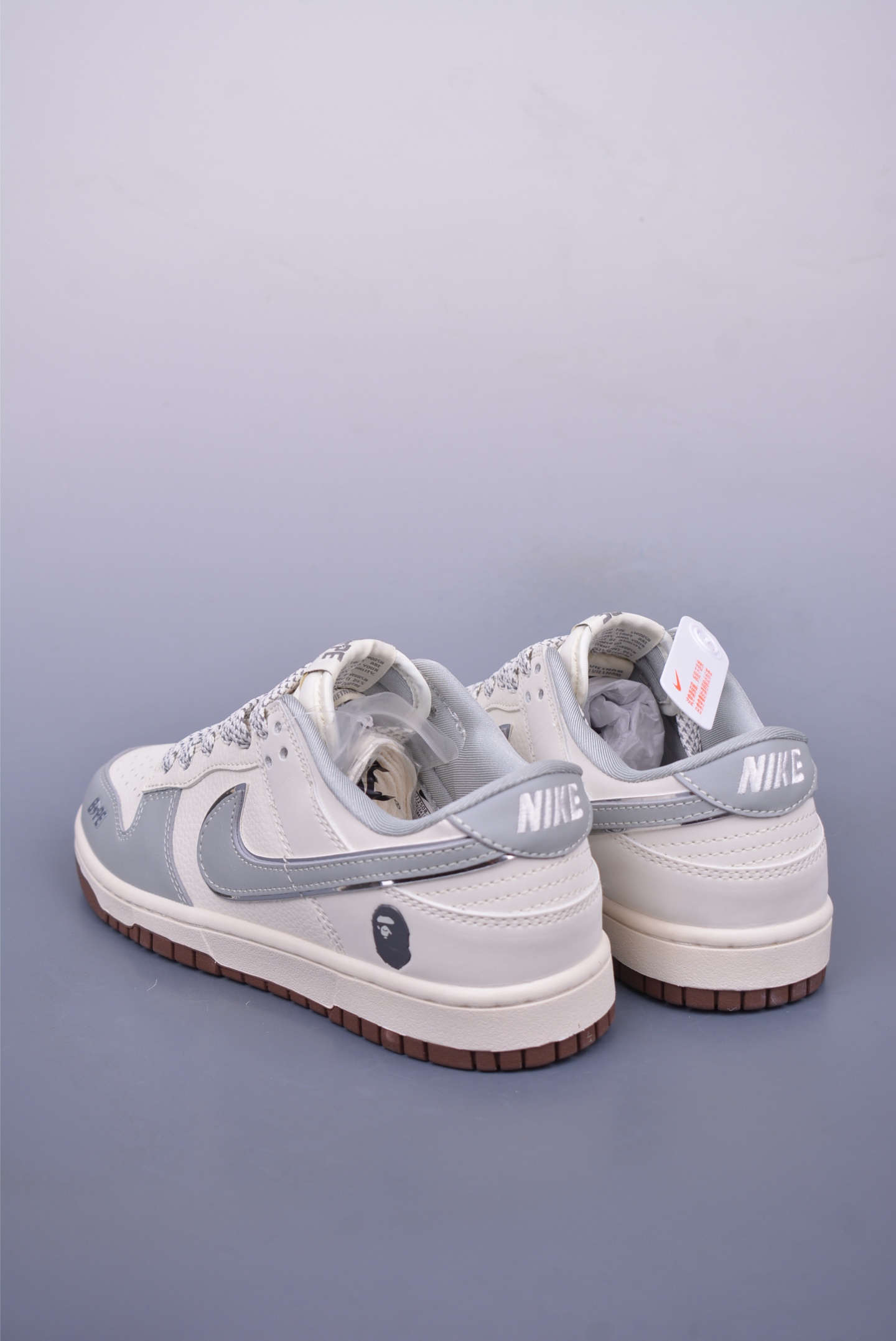 BAPE x Nike SB Dunk Low sneakers White and Gray JJ2508-558