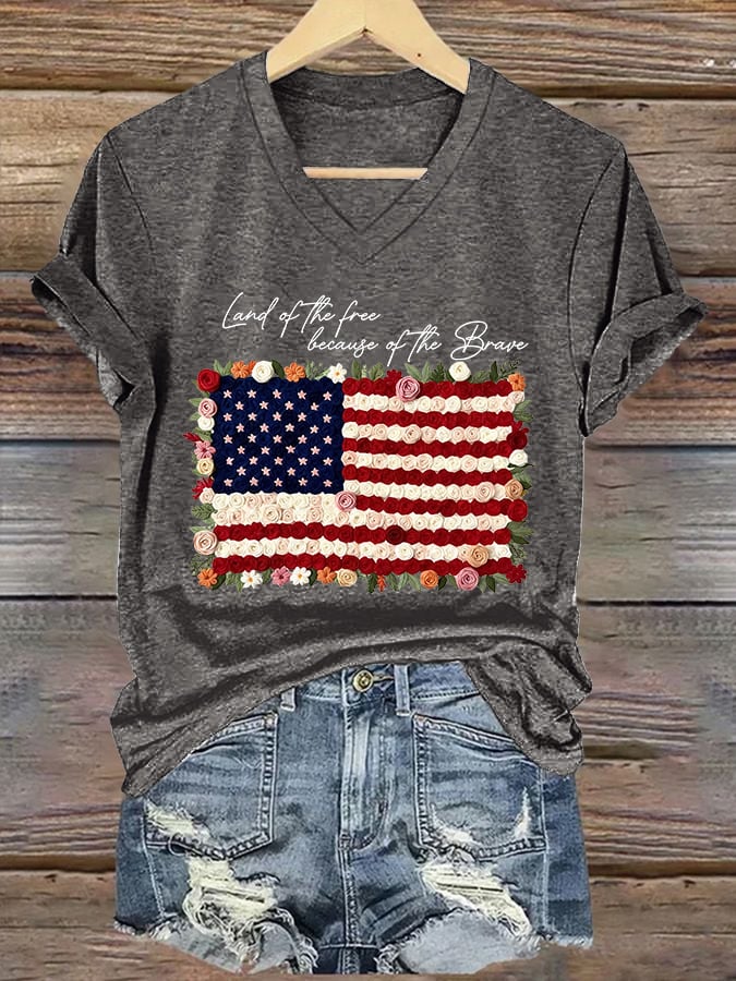 V-Neck Retro Independence Day Land Of The Free Because Of The Brave Print T-Shirt