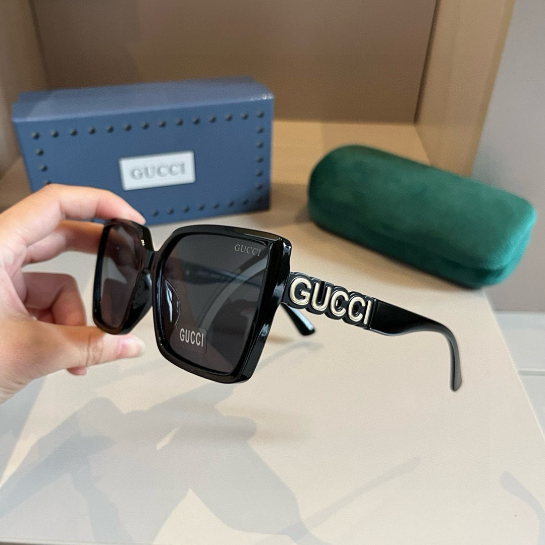 Gucci Square Frame Sunglasses