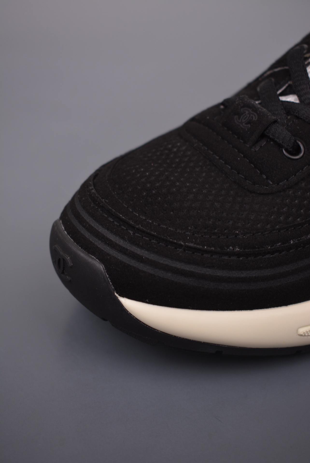 Chanel Cruise Logo Casual Low black