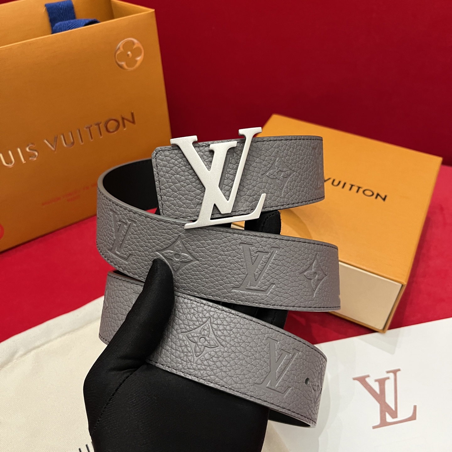 Louis Vuitton Litchi Embossed Cowhide Men's Belt, 4CM Width