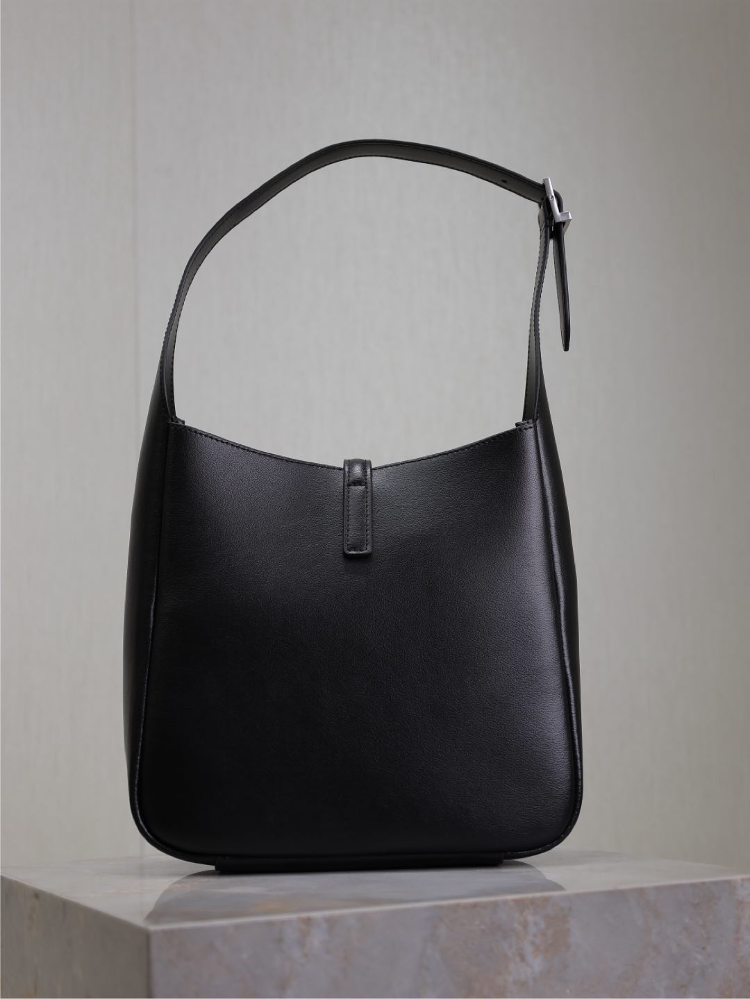Yves Saint Laurent LE 5A7 Underarm Bag 713938