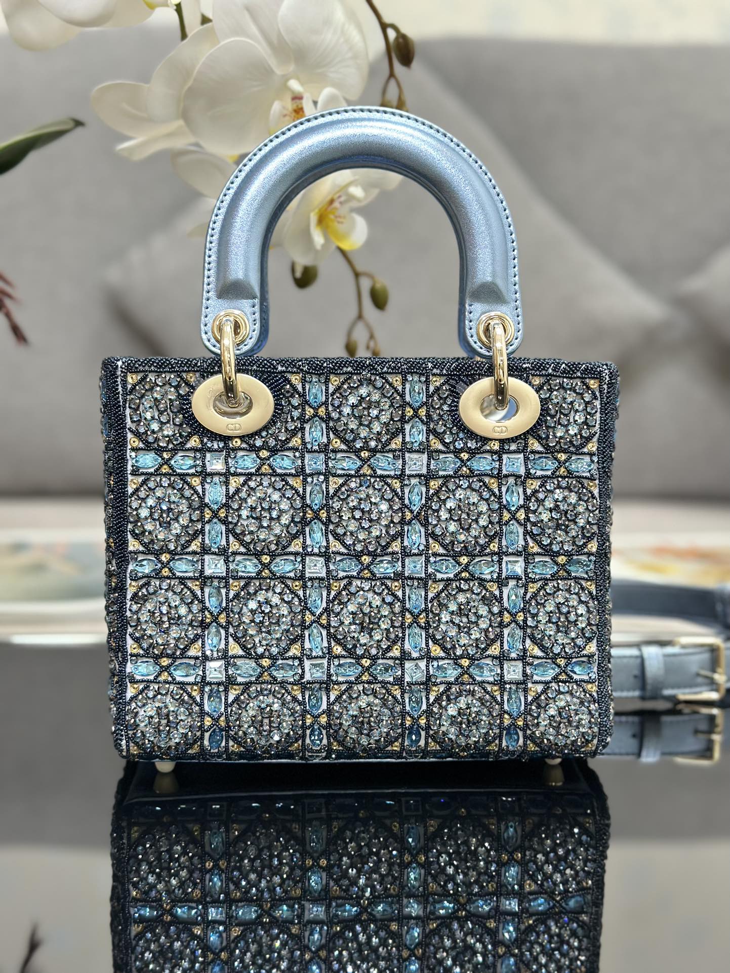 Dior Lady four-grid embroidery rhinestone blue M0538