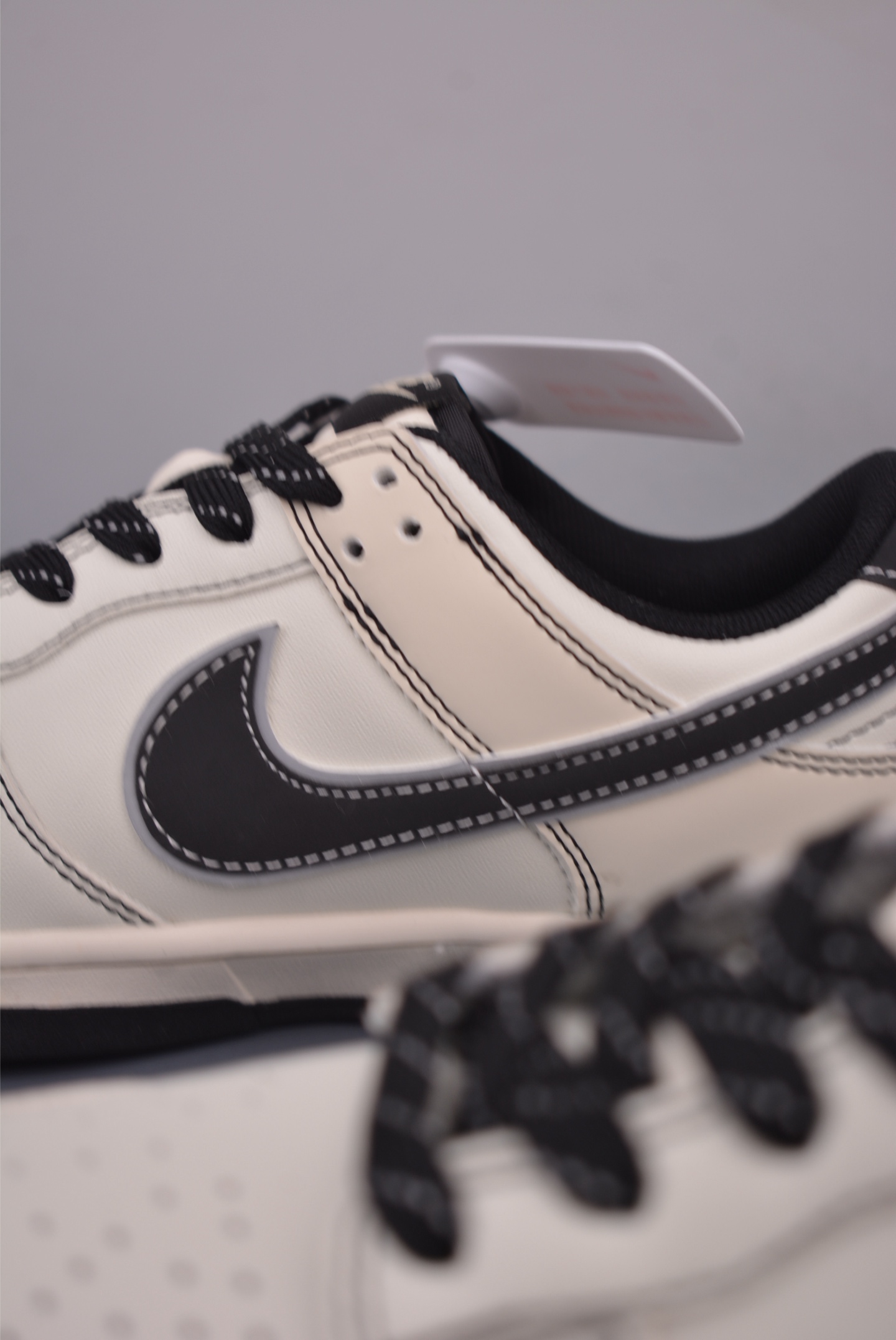 Nike SB Dunk Low “Beige Black”