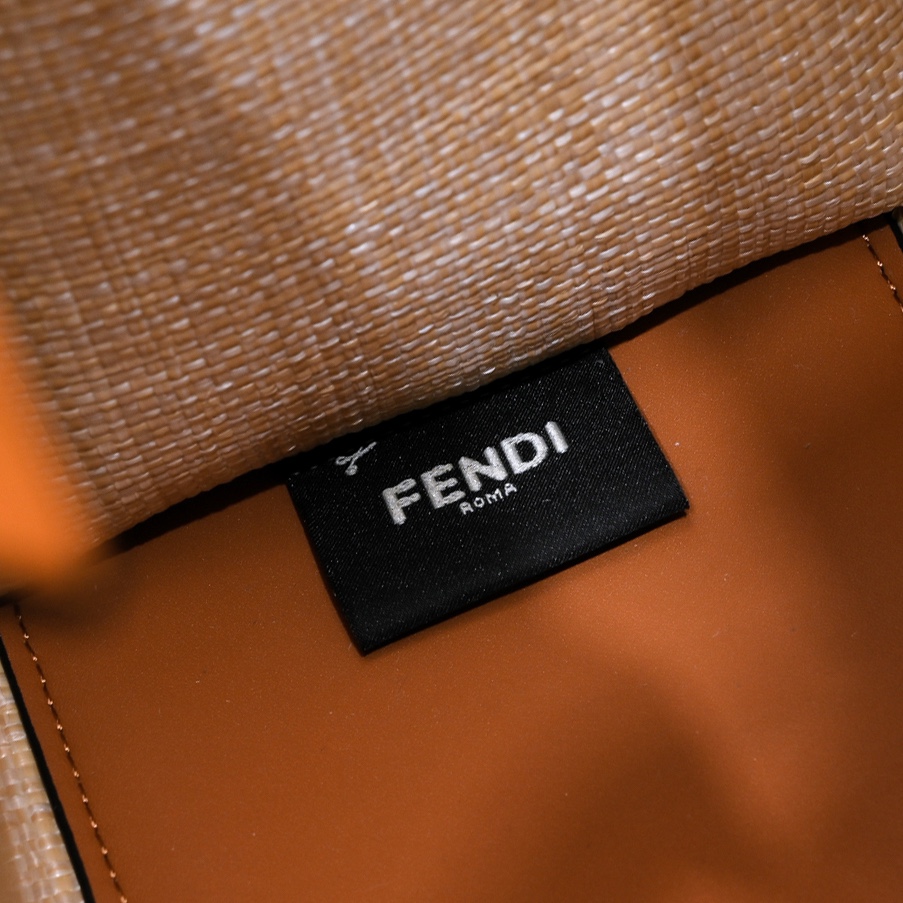 FENDI Sunshine Summer Straw Shopping Bag Caramel 9914