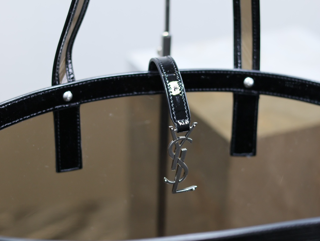 Yves Saint Laurent PANIER bucket bag 773697