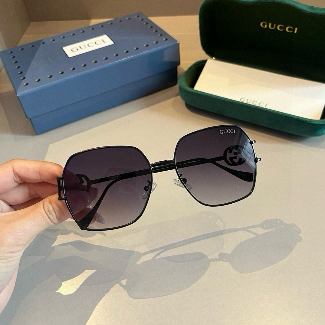 Gucci Square Frame Sunglasses