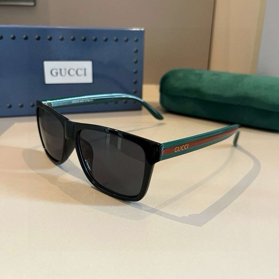 Gucci Round Frame Sunglasses