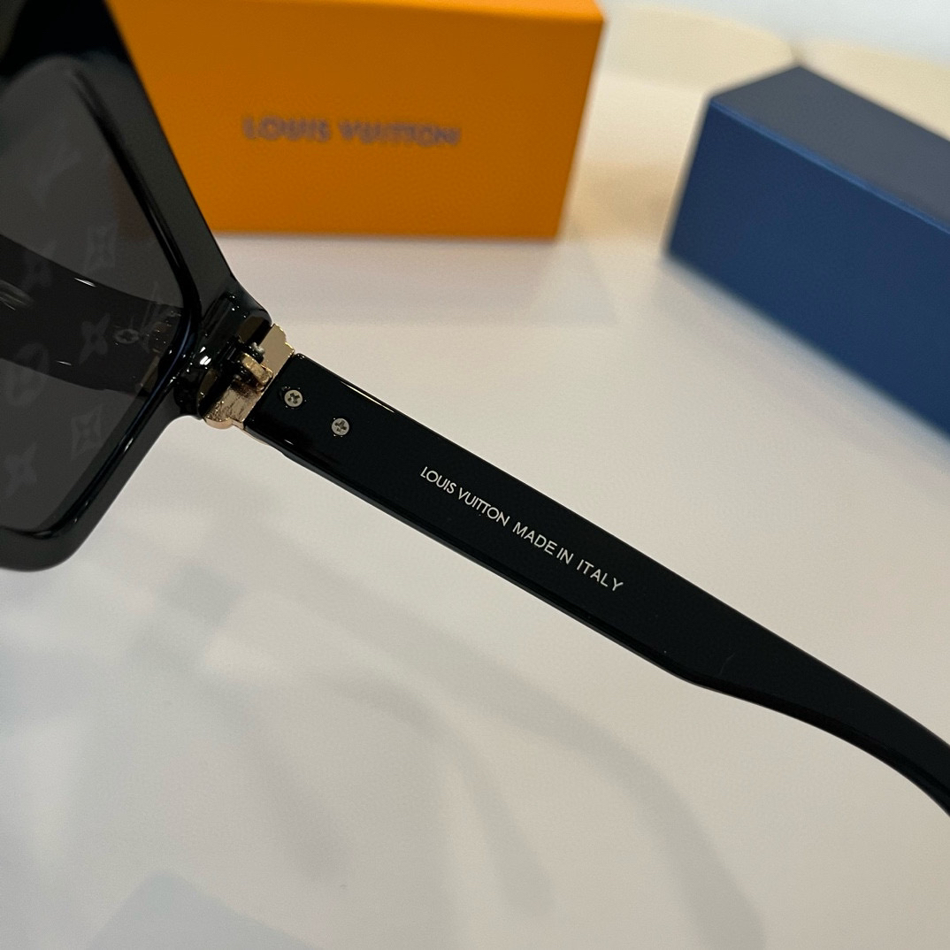 Louis Vuitton square frame sunglasses