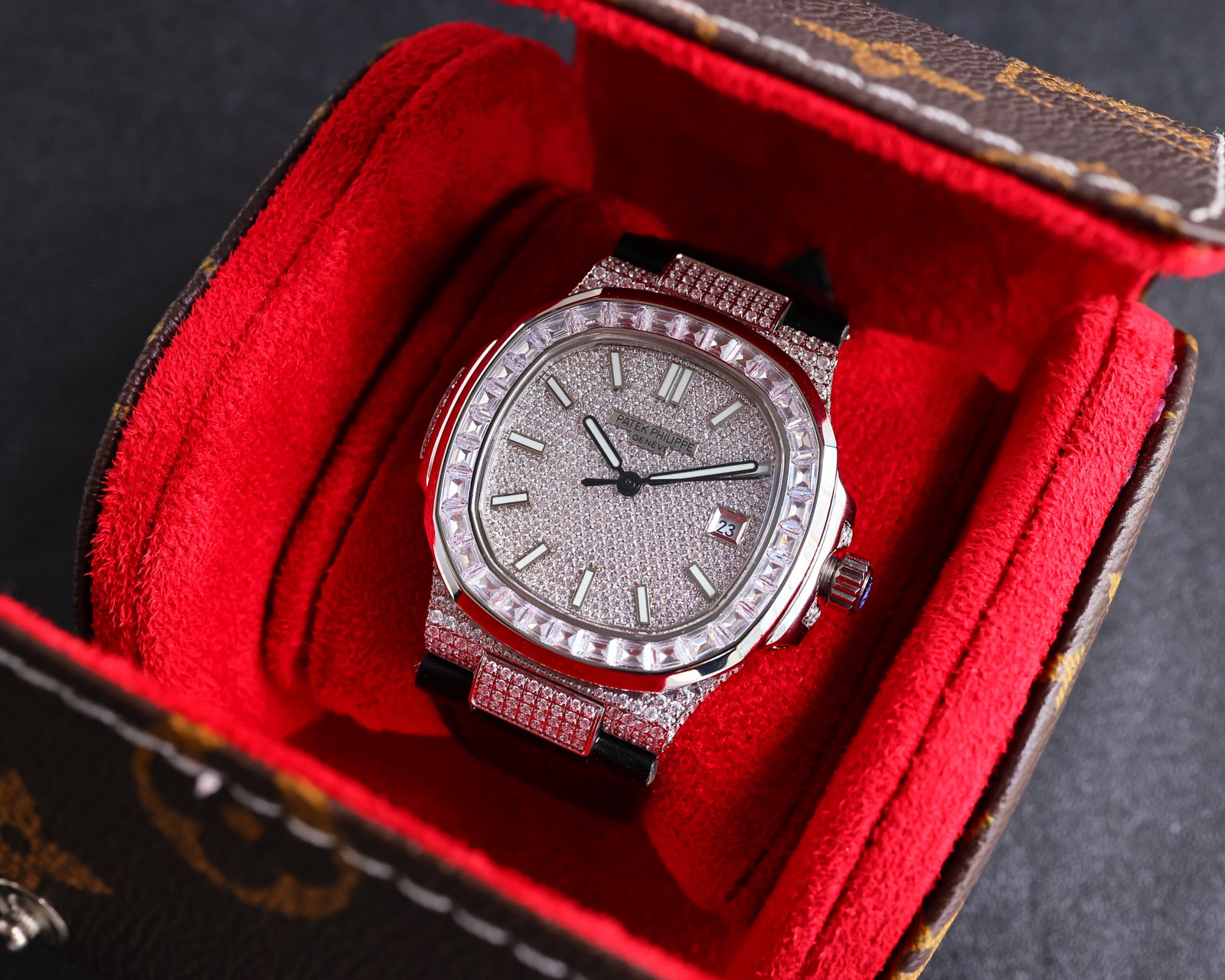Patek Philippe Diamond Limited Edition Series Nautilus 5711