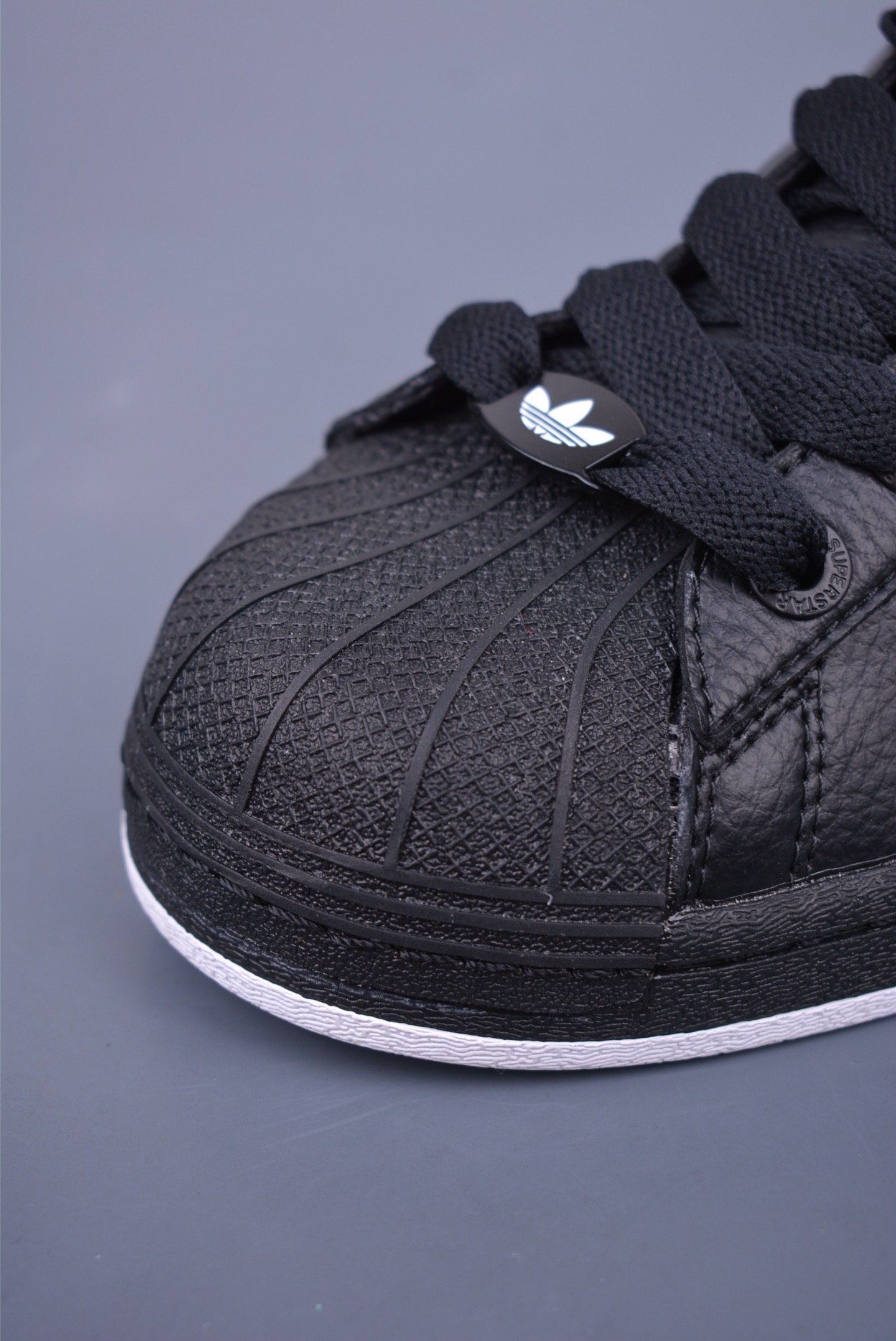 Adidas Originals Superstar Sneakers Leather Black and White JR0029