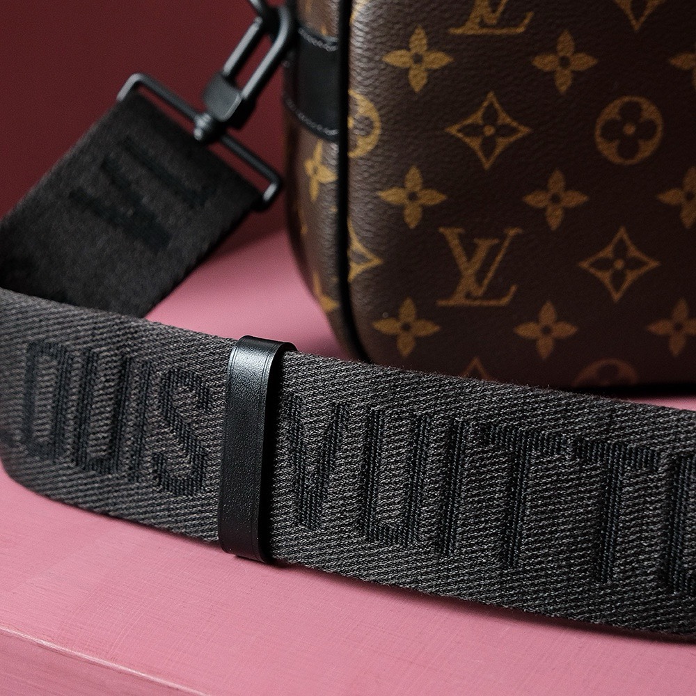 Louis Vuitton S LOCK messenger bag M45806