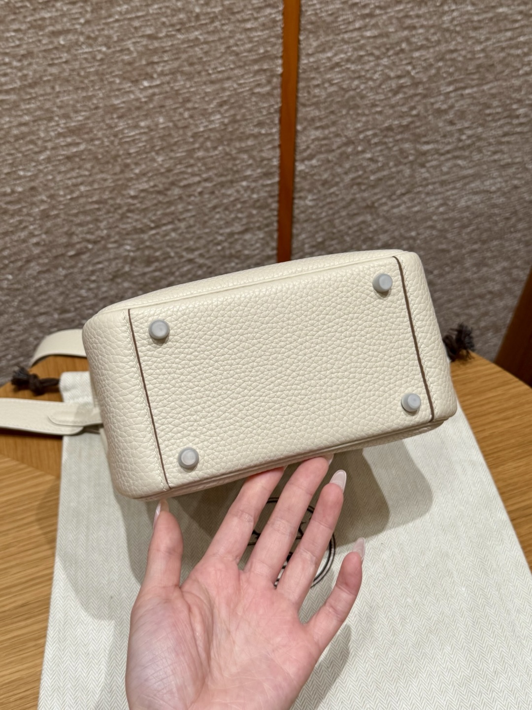 Hermès Mini Lindy 10Craie Handbag (Handmade to Order)