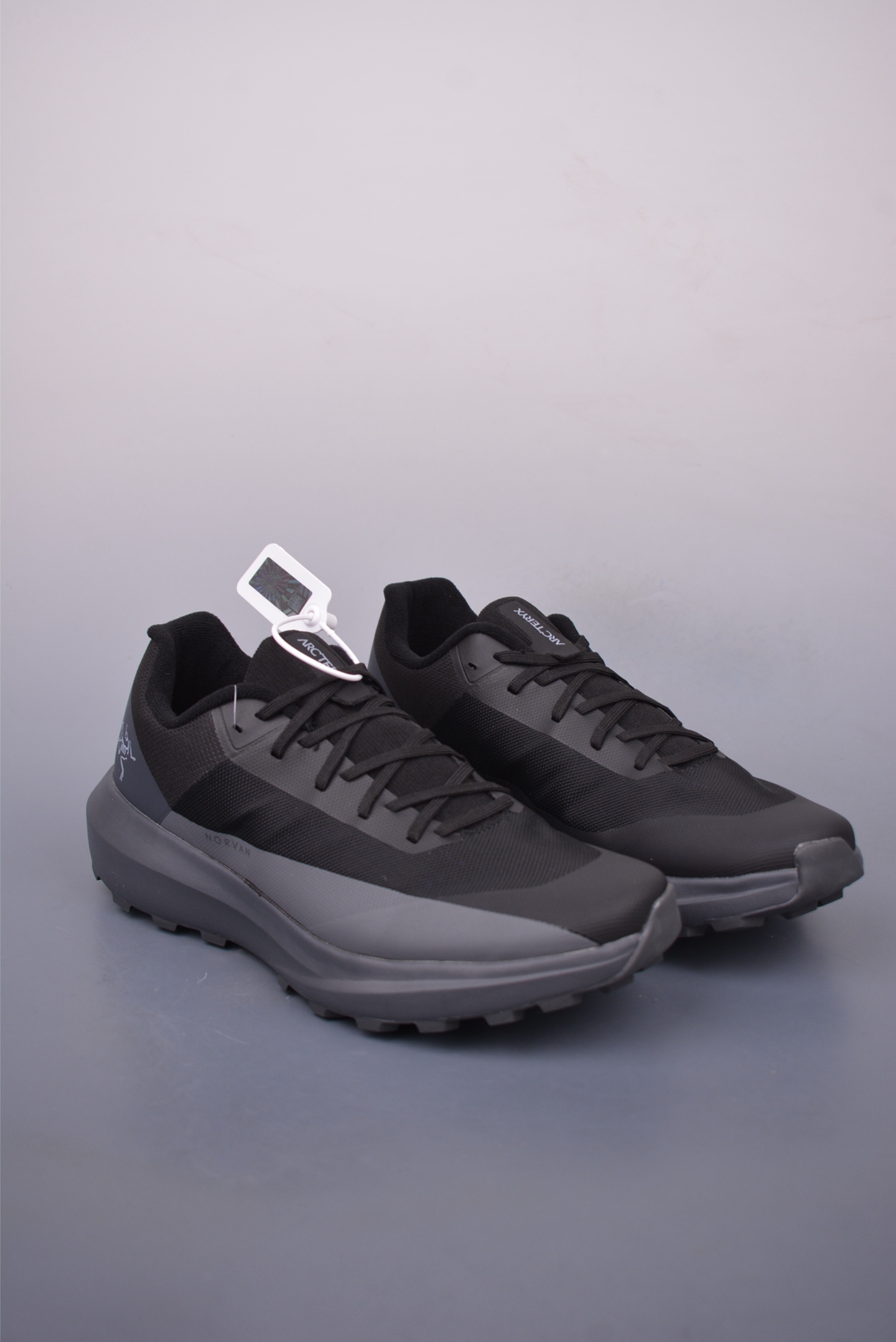 Arc'teryx KYLAN sneakers gray and black 0772183129