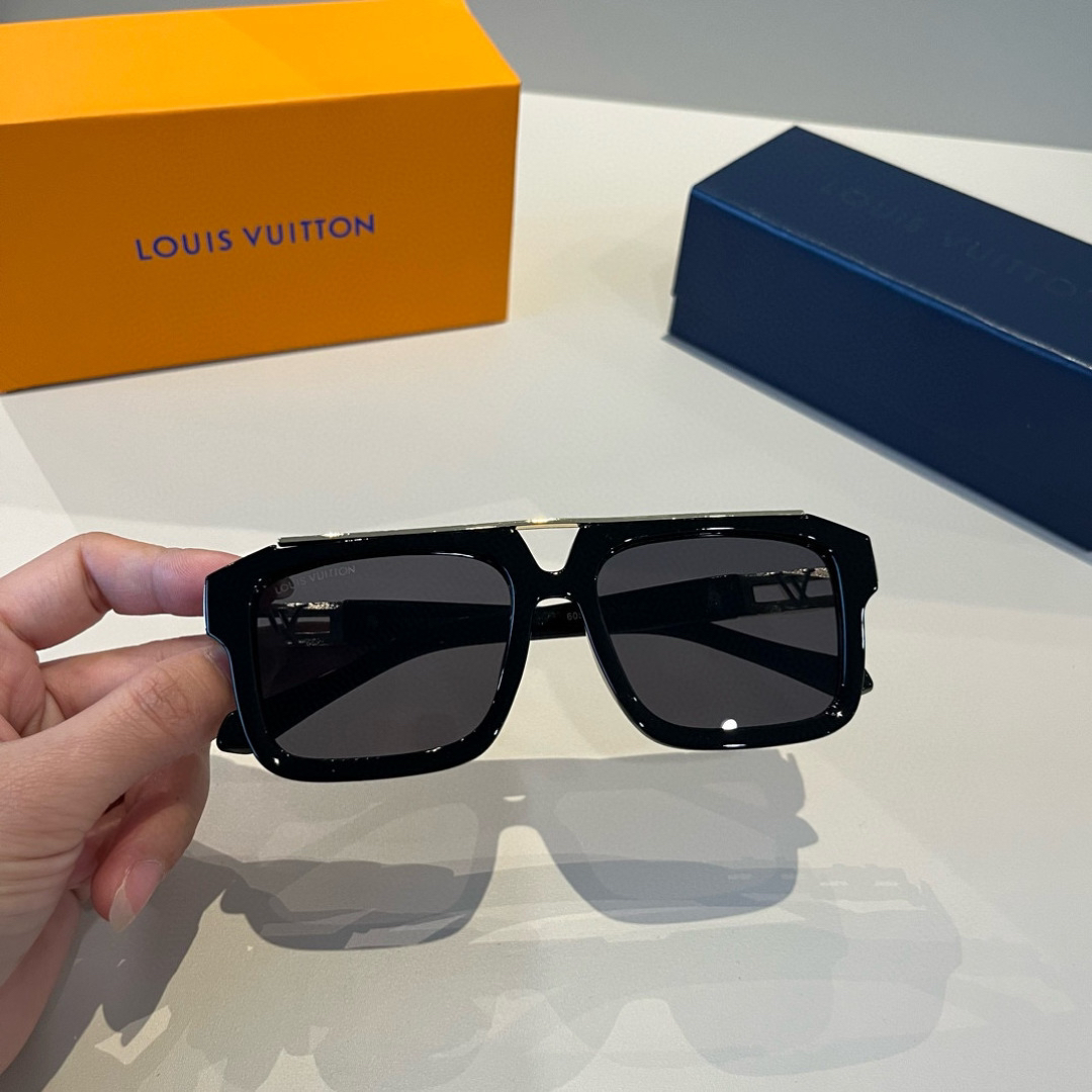Louis Vuitton square-frame sunglasses
