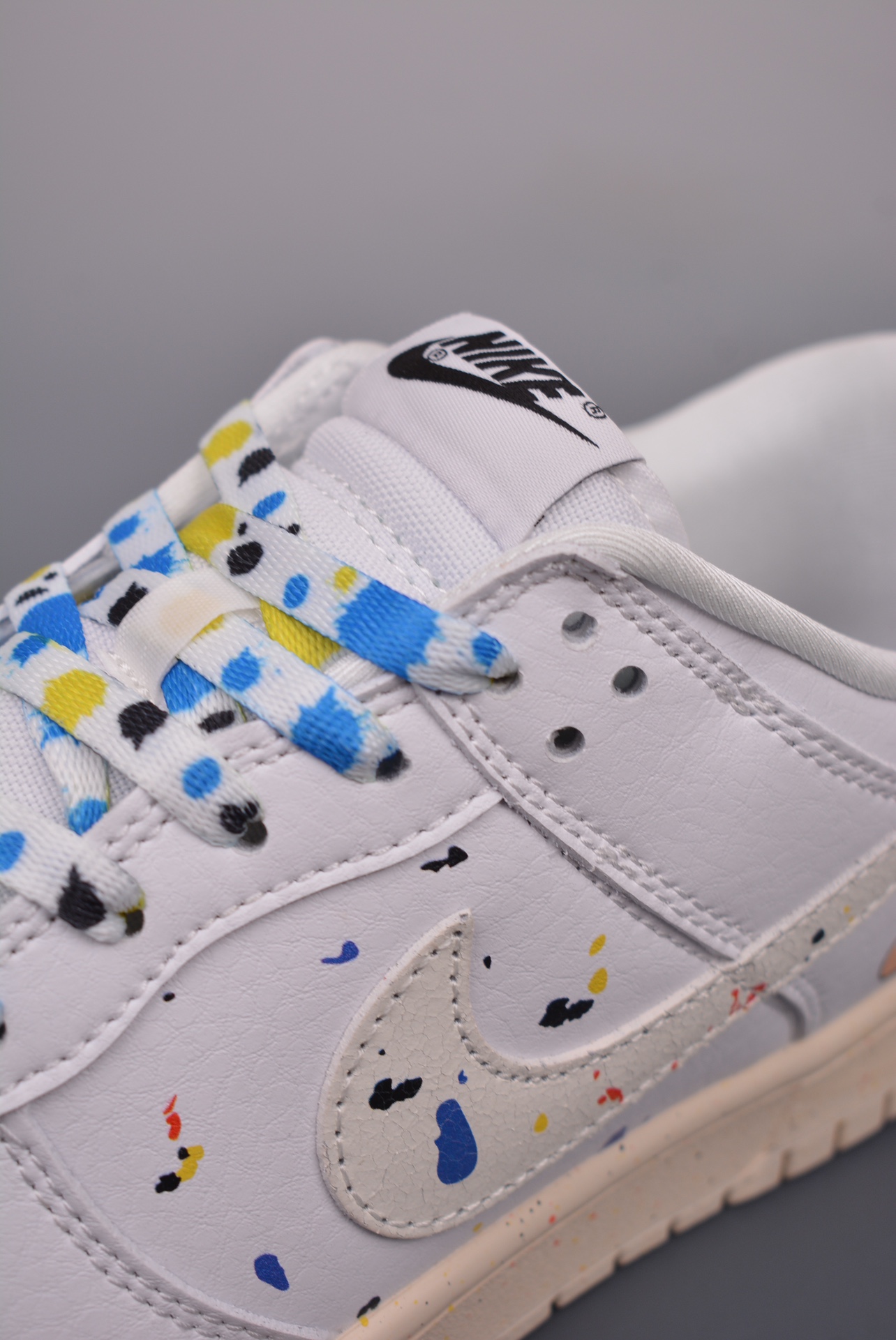 Gucci x Nike SB Dunk Low Esquisite Gucci White Color Splash KK1688-051