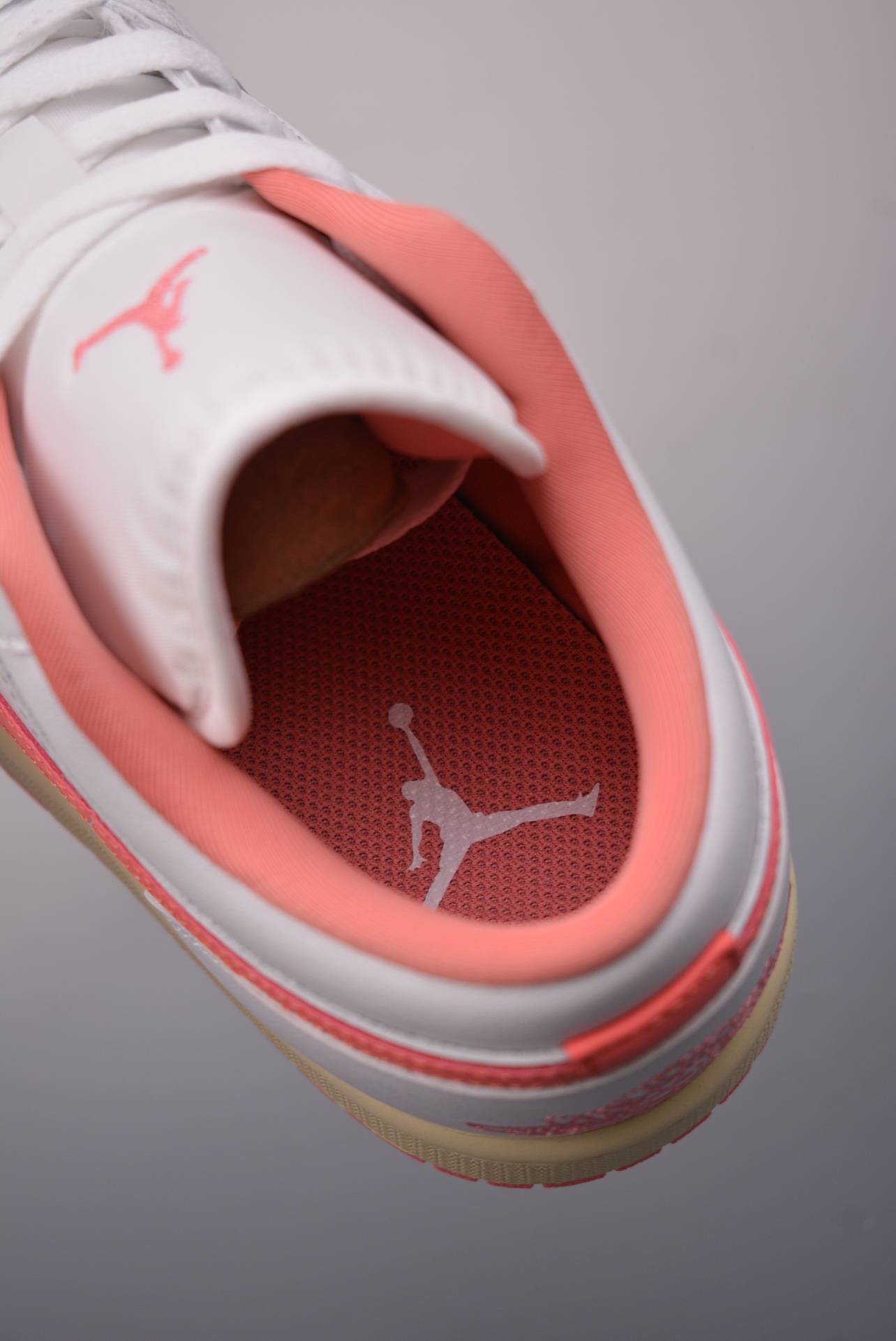 Air Jordan 1 Low White Powder Toe  DC0774-109