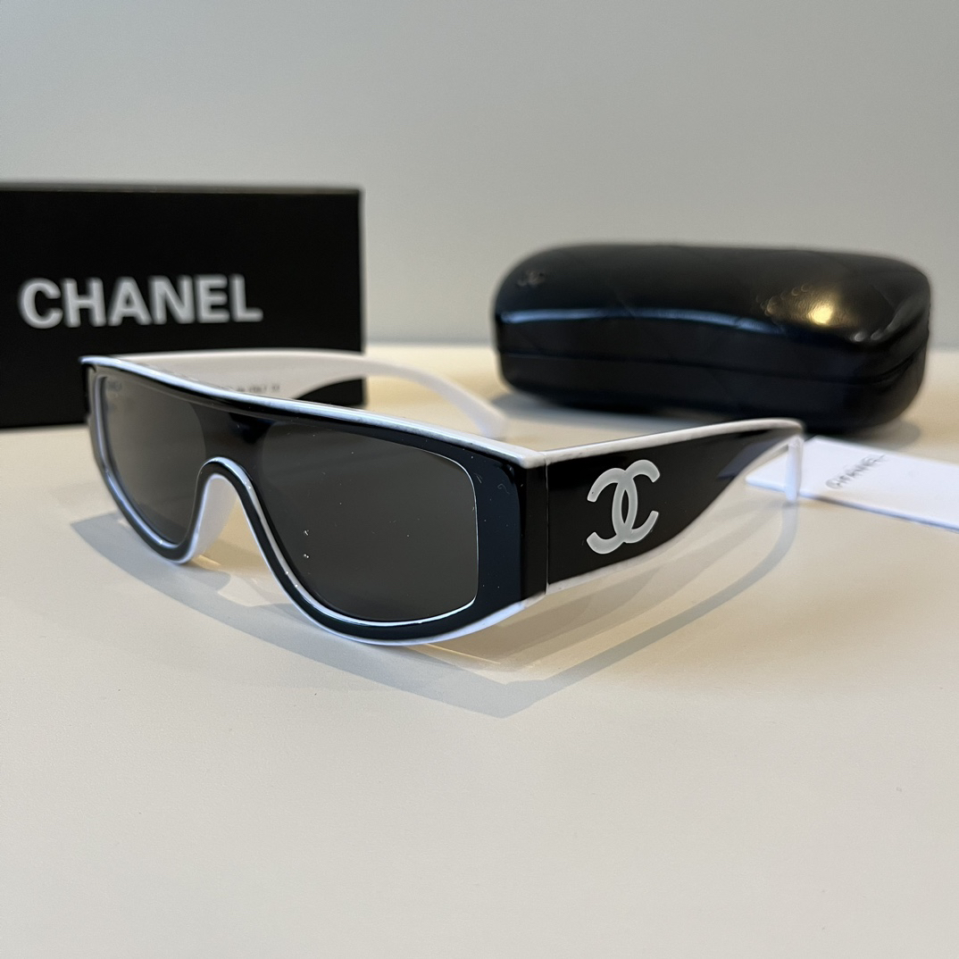 Chanel round frame sunglasses