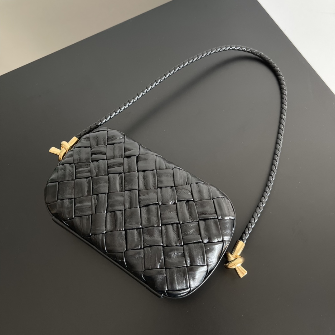 Bottega Veneta Knot woven evening bag 717623