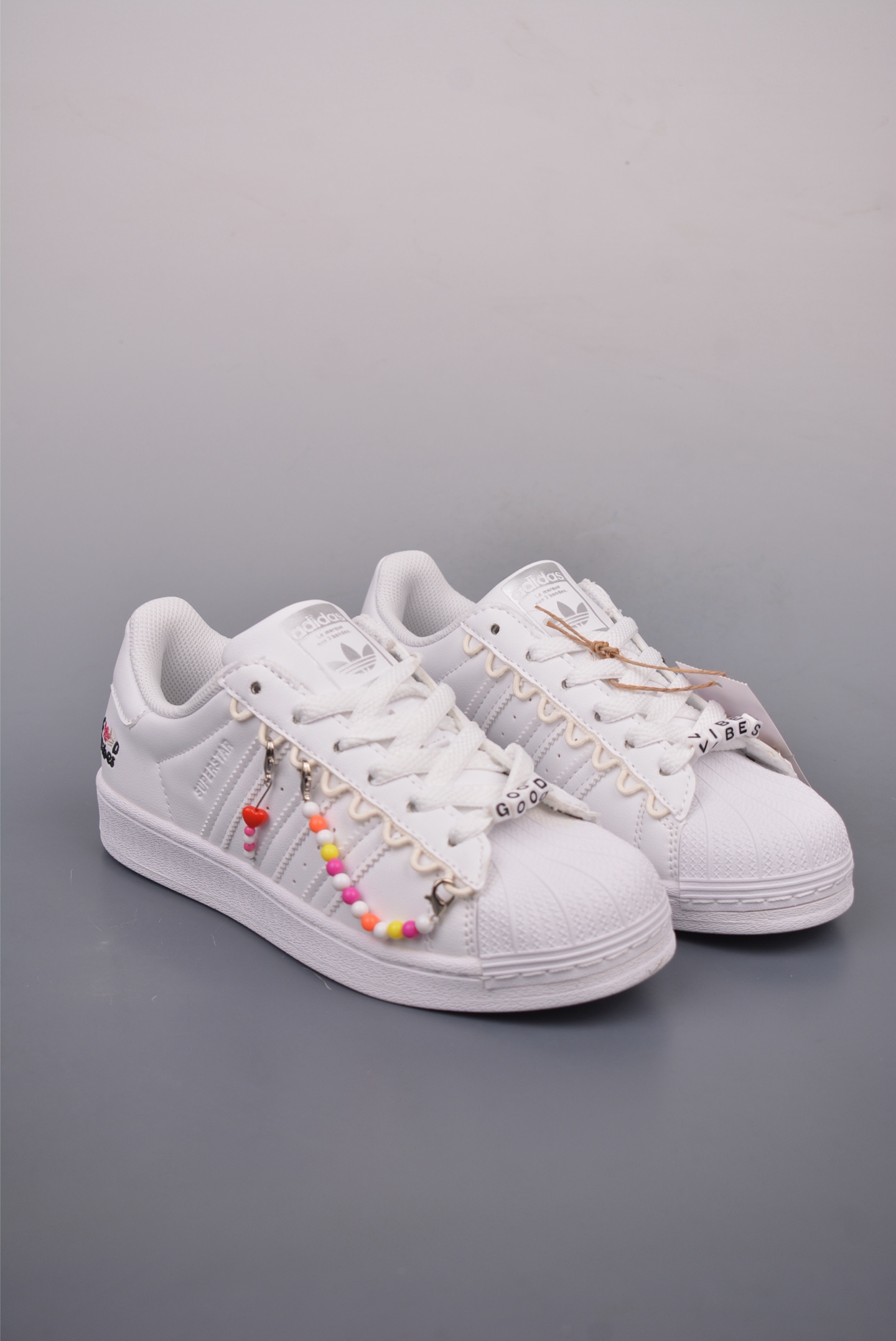 Adidas Originals Superstar Whit Black Beaded HP7828