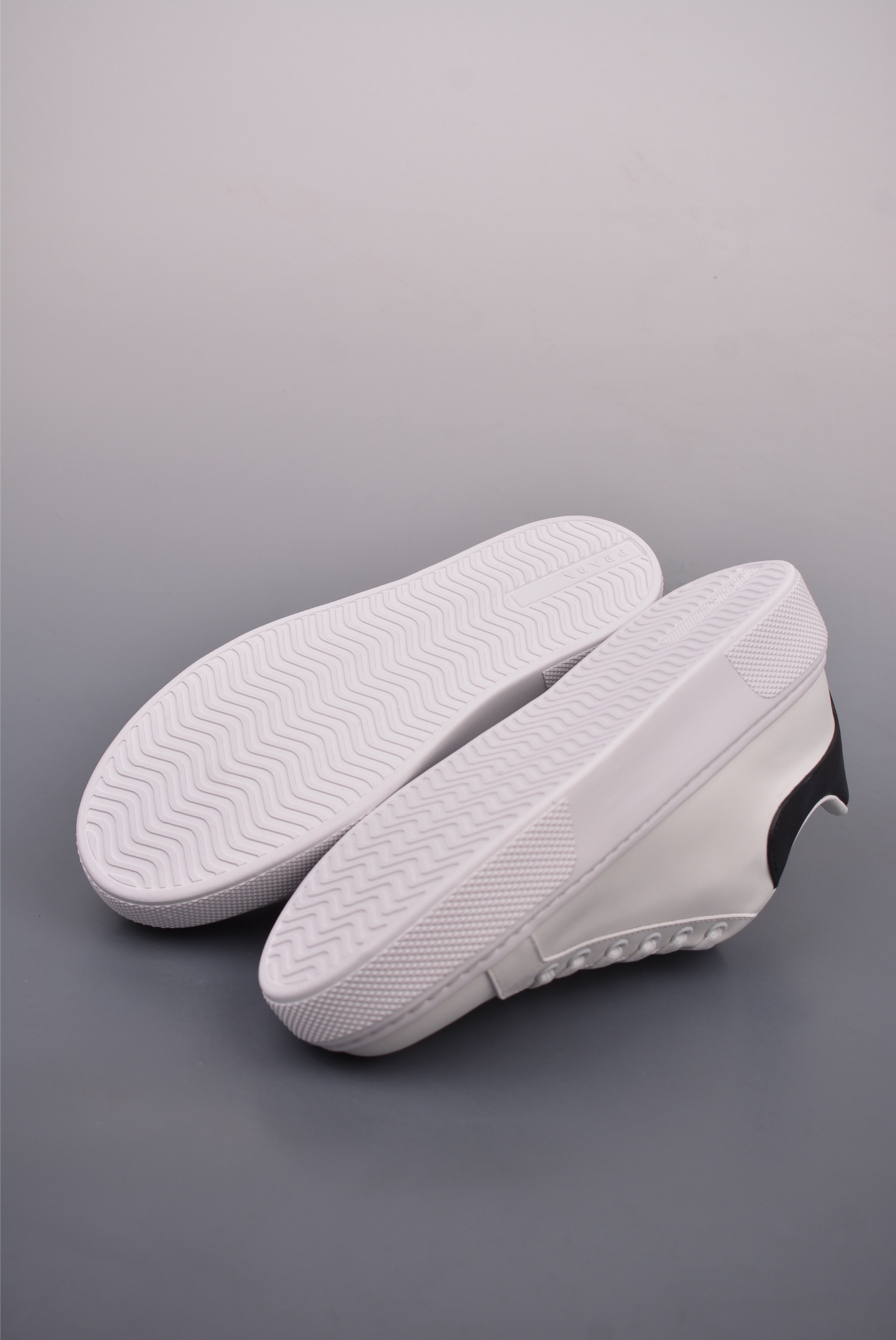 PRADA Cloudbust Thunder White Shoes Black Tail  VITBLLO