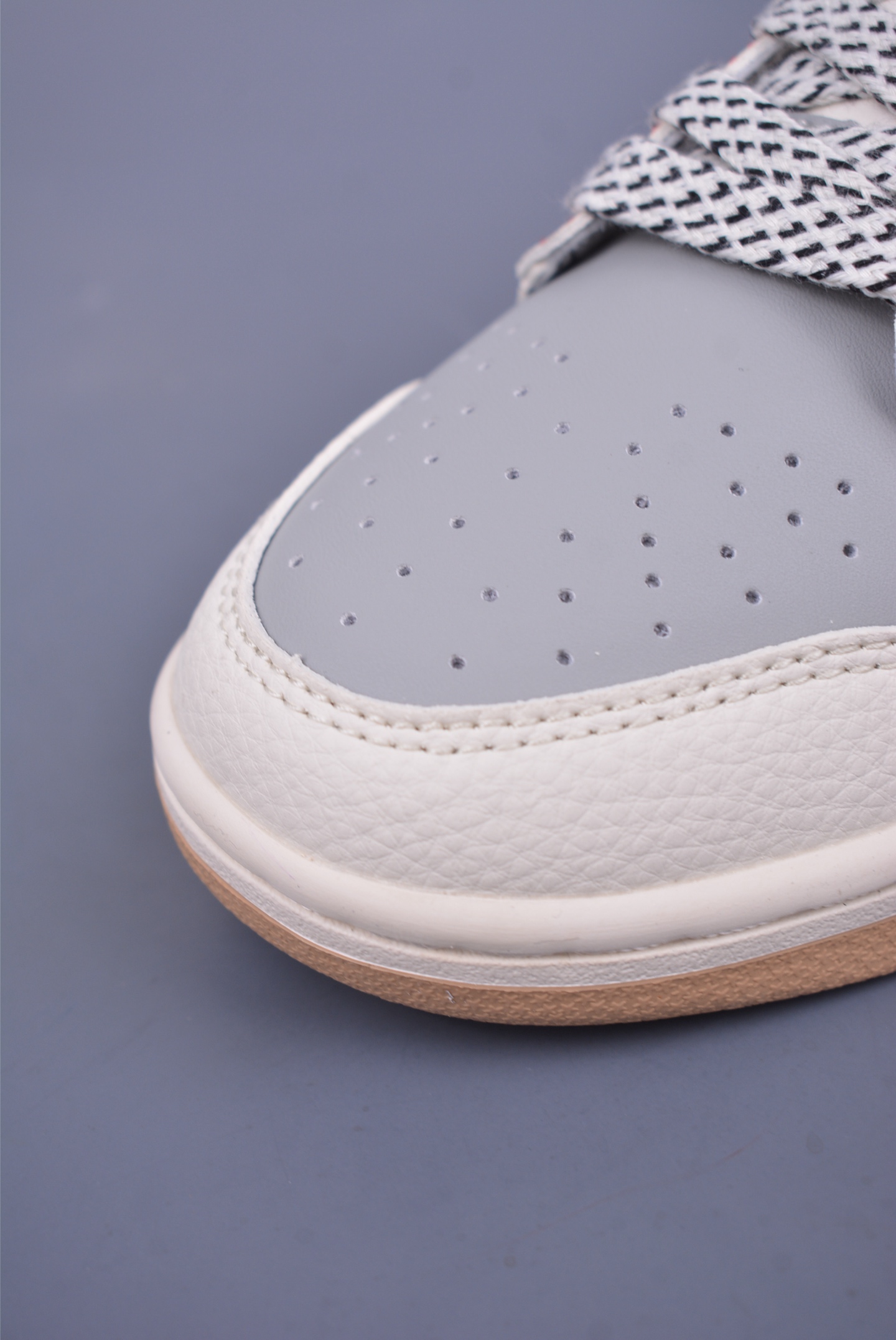 LV x Nike SB Dunk Low low-top sneakers beige gray red SD6868-108