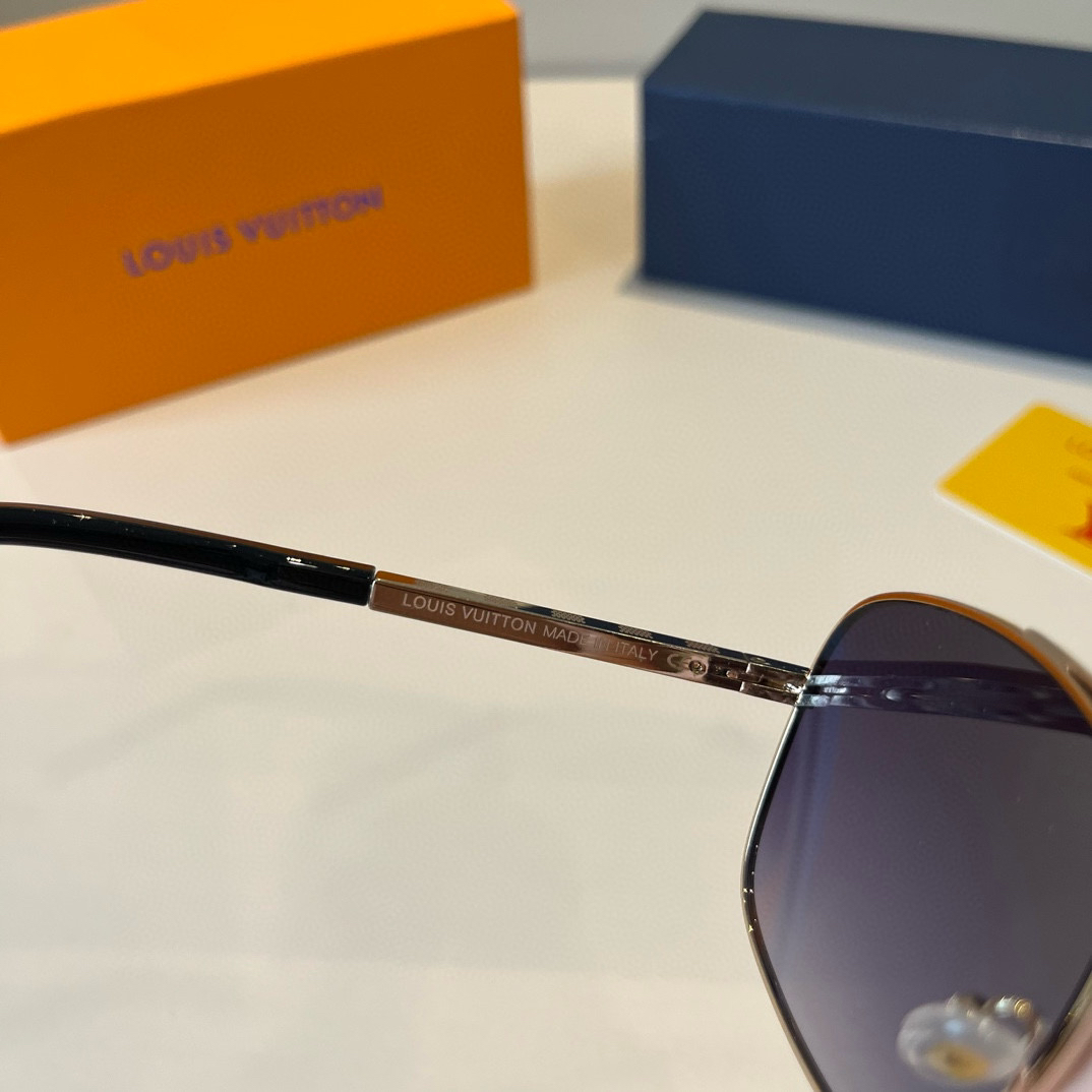 Louis Vuitton Round Frame Sunglasses