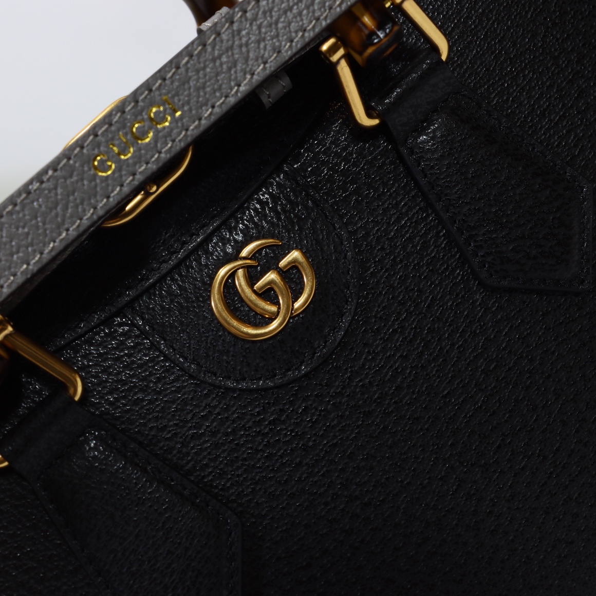 Gucci Diana series bamboo medium tote bag 702721 U3ZDT 1073