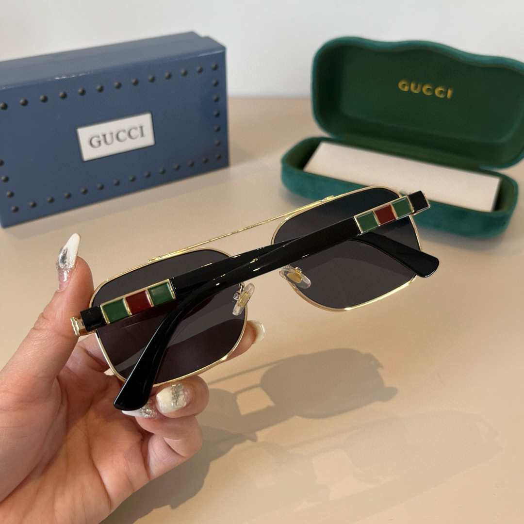 Gucci Square Frame Sunglasses