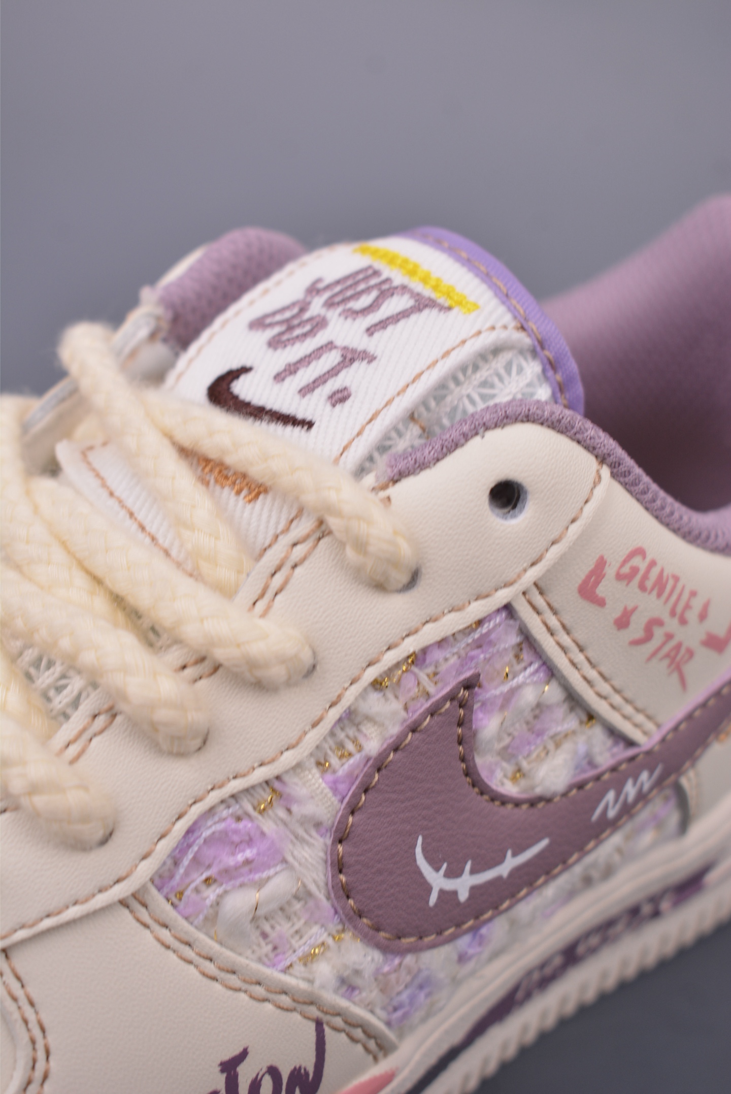 Nike Air Force 1 07 LV8 Low 