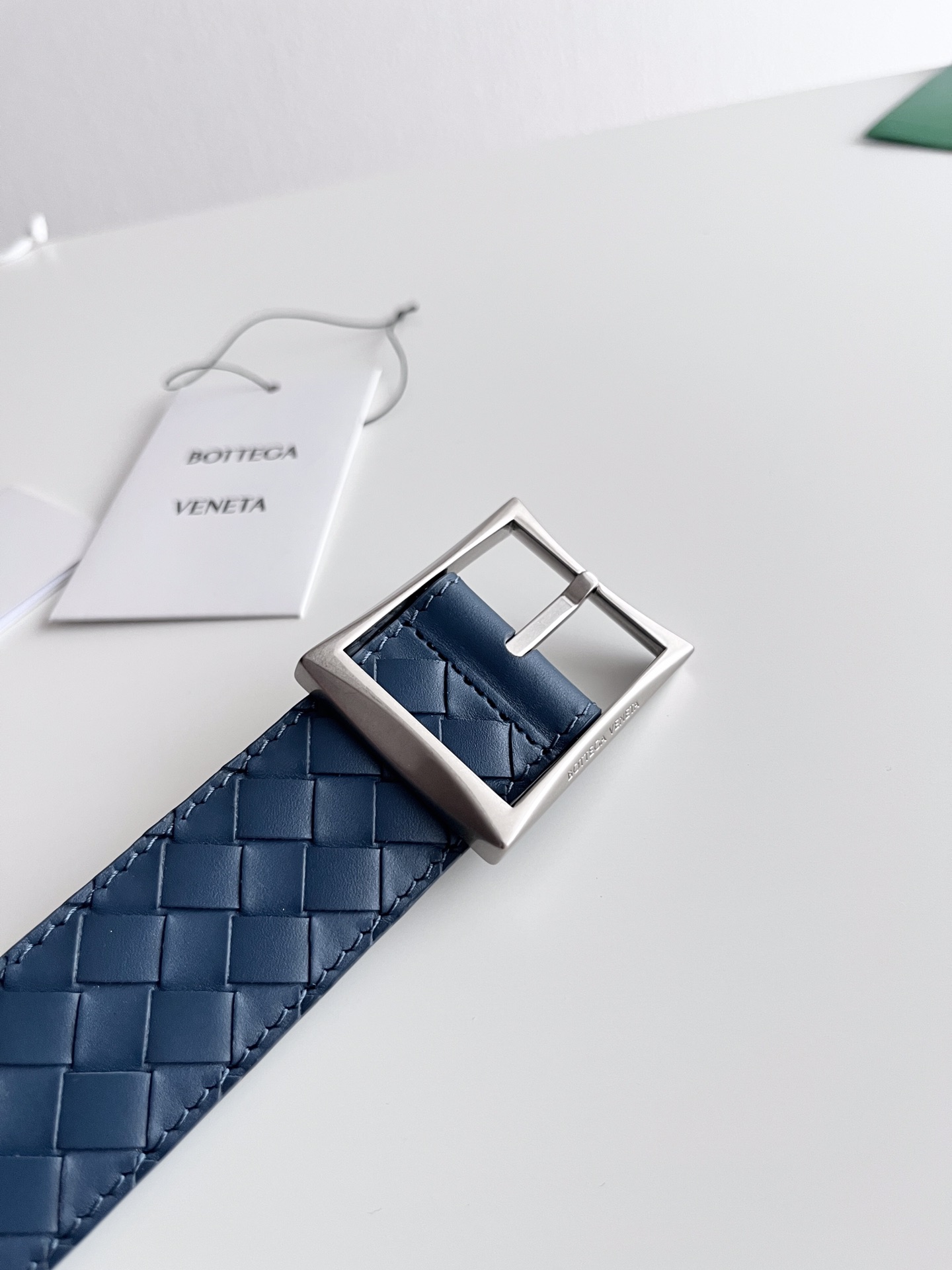 Bottega Veneta intreccio woven cowhide double-sided waistband with a width of 3.5cm