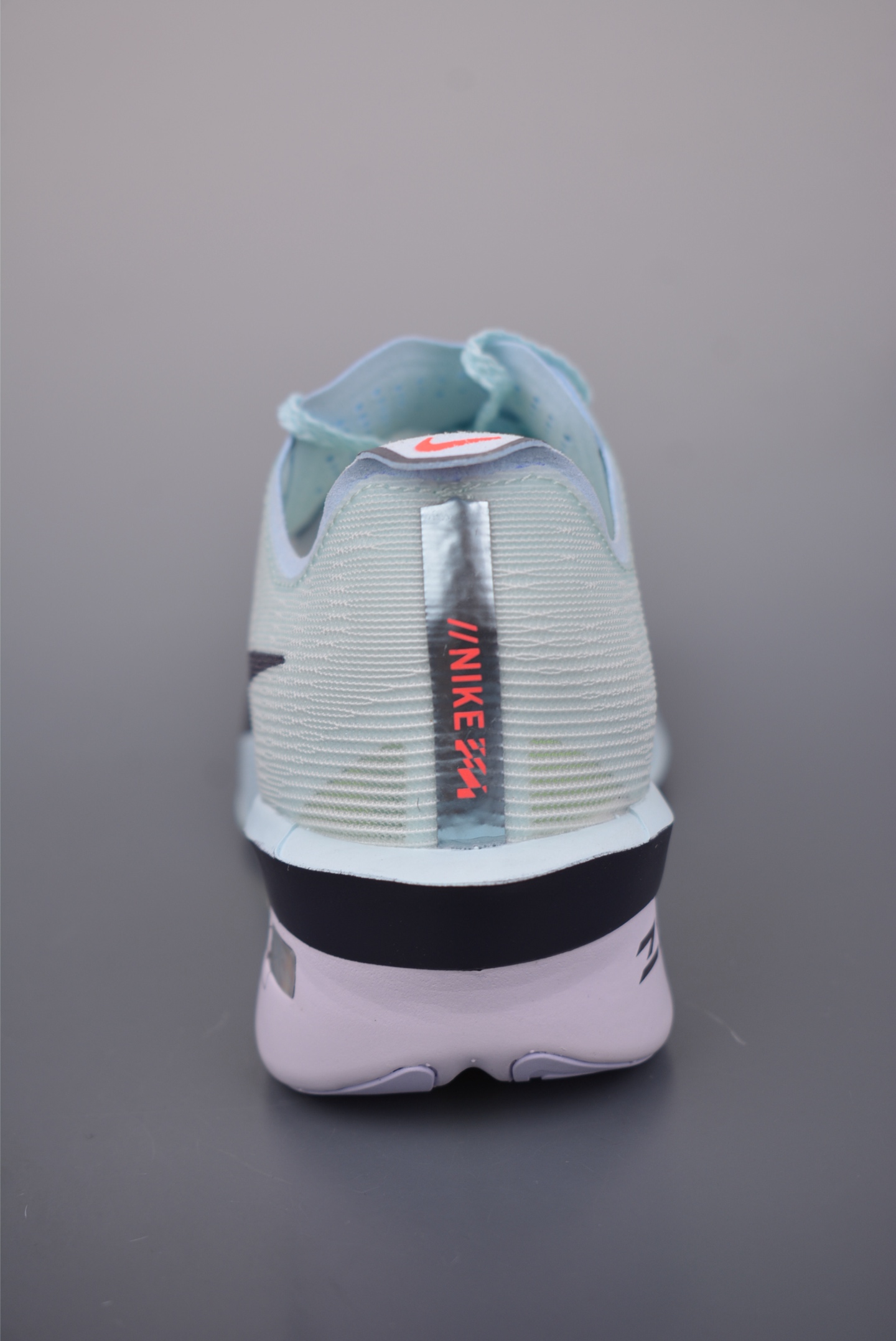 Nike ZoomX Vaporfly NEXT%4 