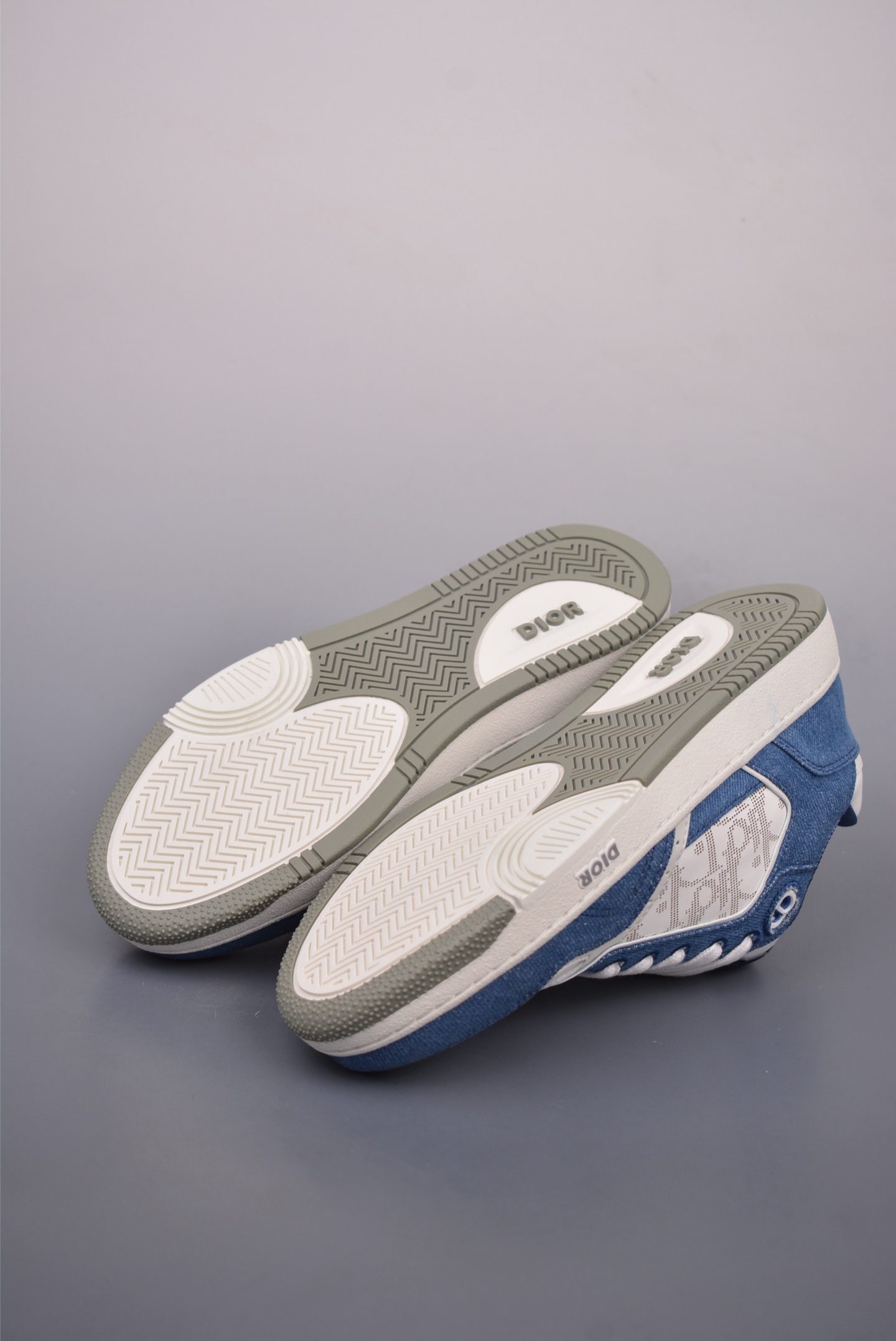 Dior B27 Oblique Galaxy Low Top Sneakers Blue and White 3SN272ZAC_H580
