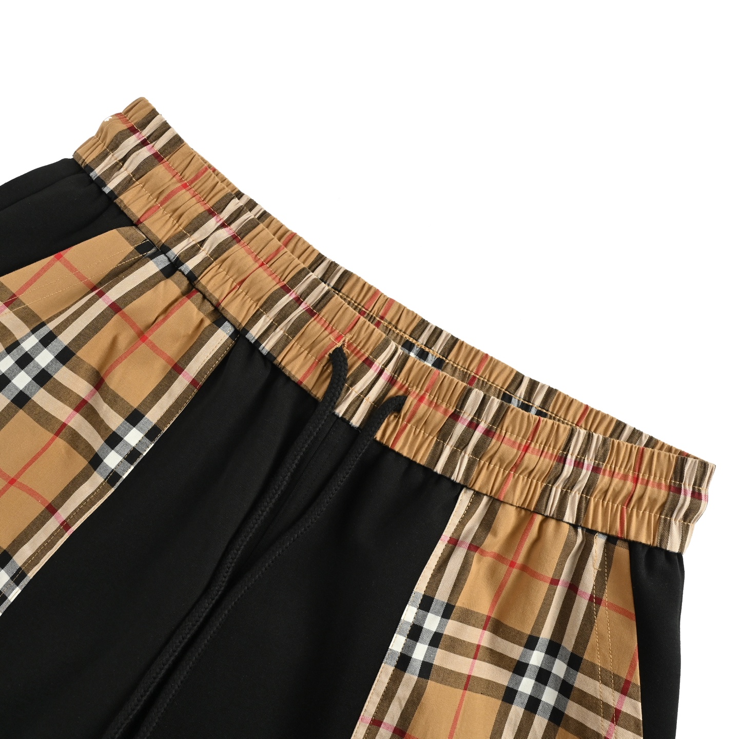 Burberry 25ss check pocket patchwork logo shorts