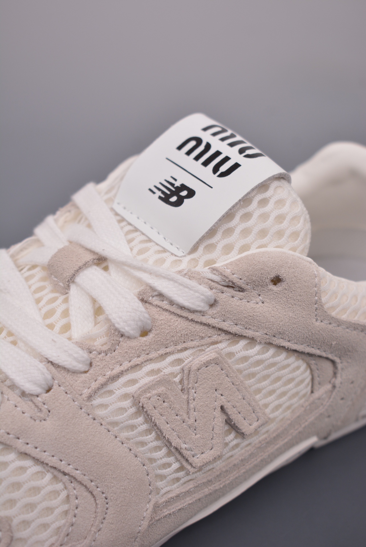 Miu Miu x New Balance 530 SL 