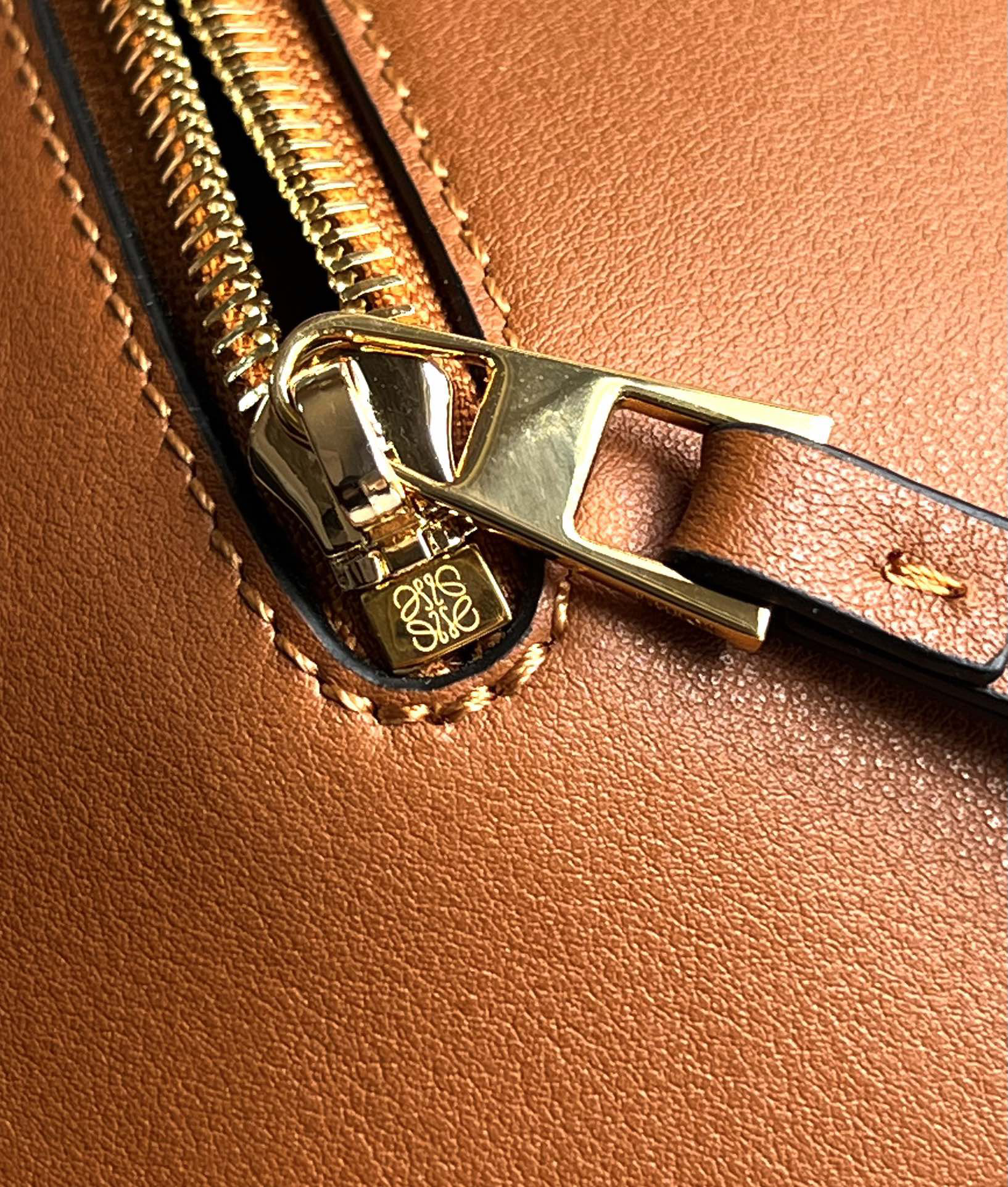 Loewe Hammo bag 0216