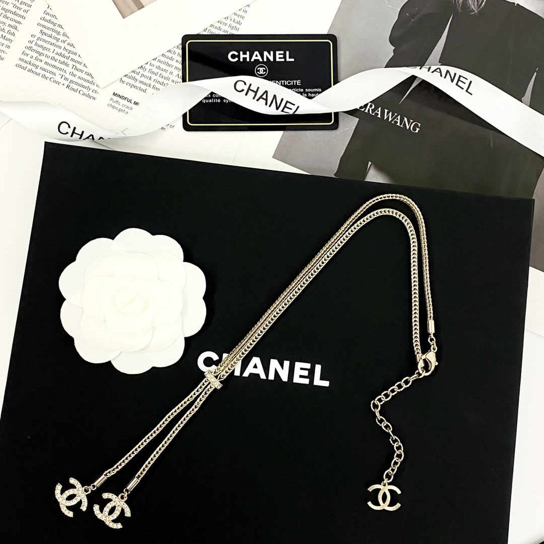 CHAN 24 Double C Pendant Light Gold Y Chain