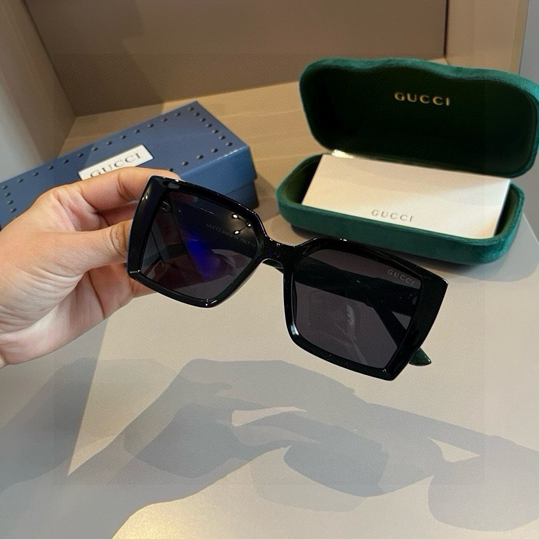 Gucci Square Frame Sunglasses