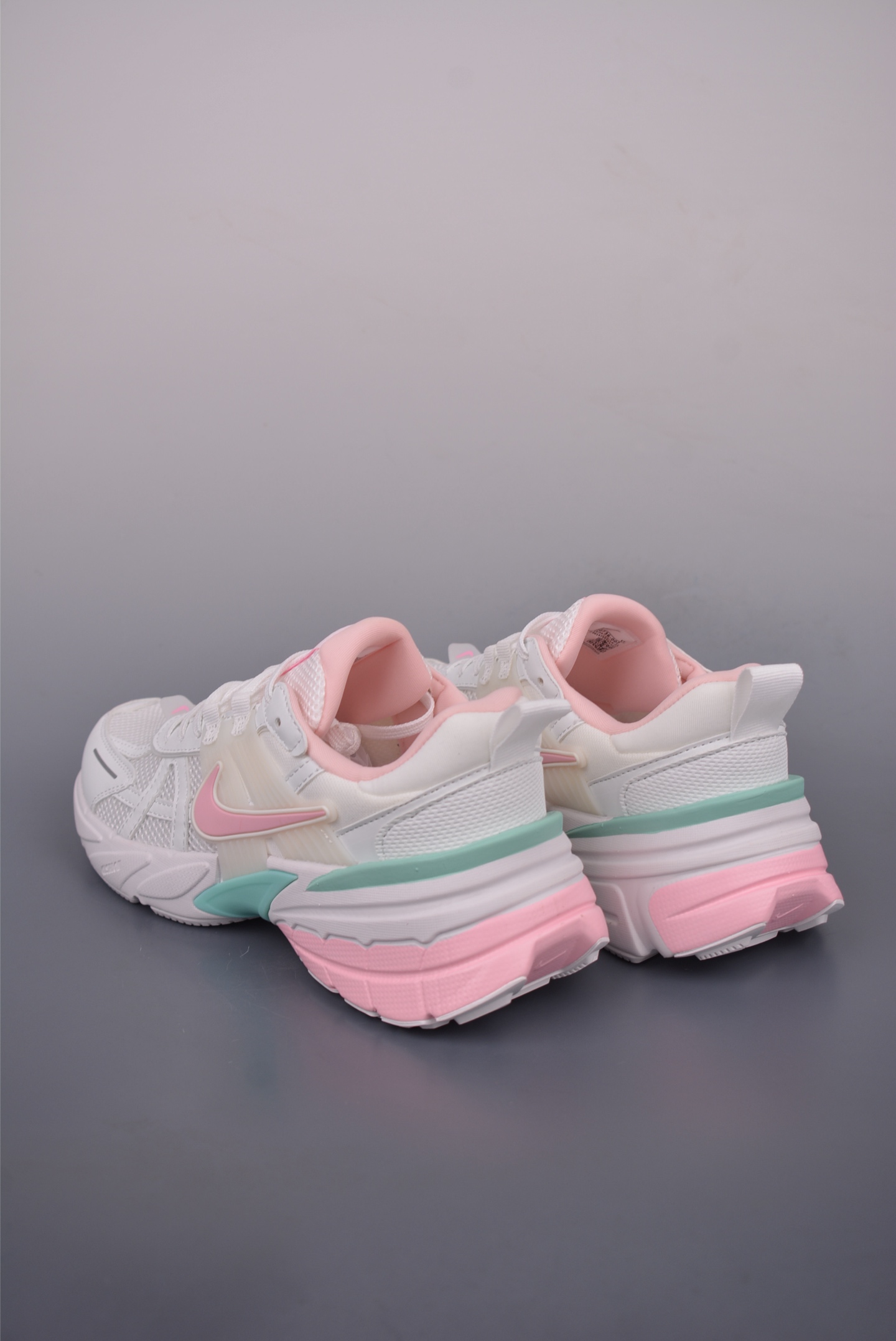 Nike V2K Runtekk 