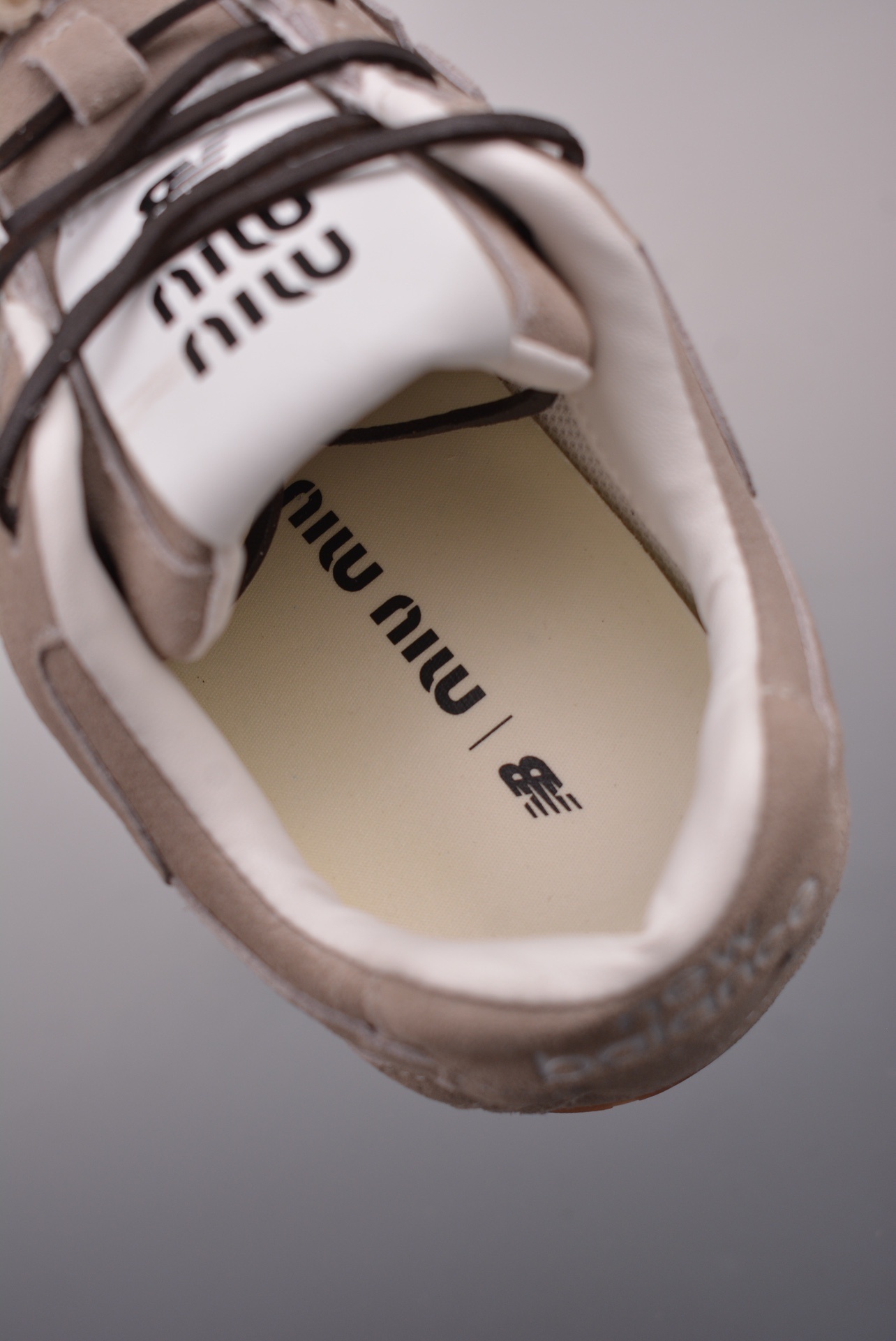 Miu Miu x New Balance 530 SL 