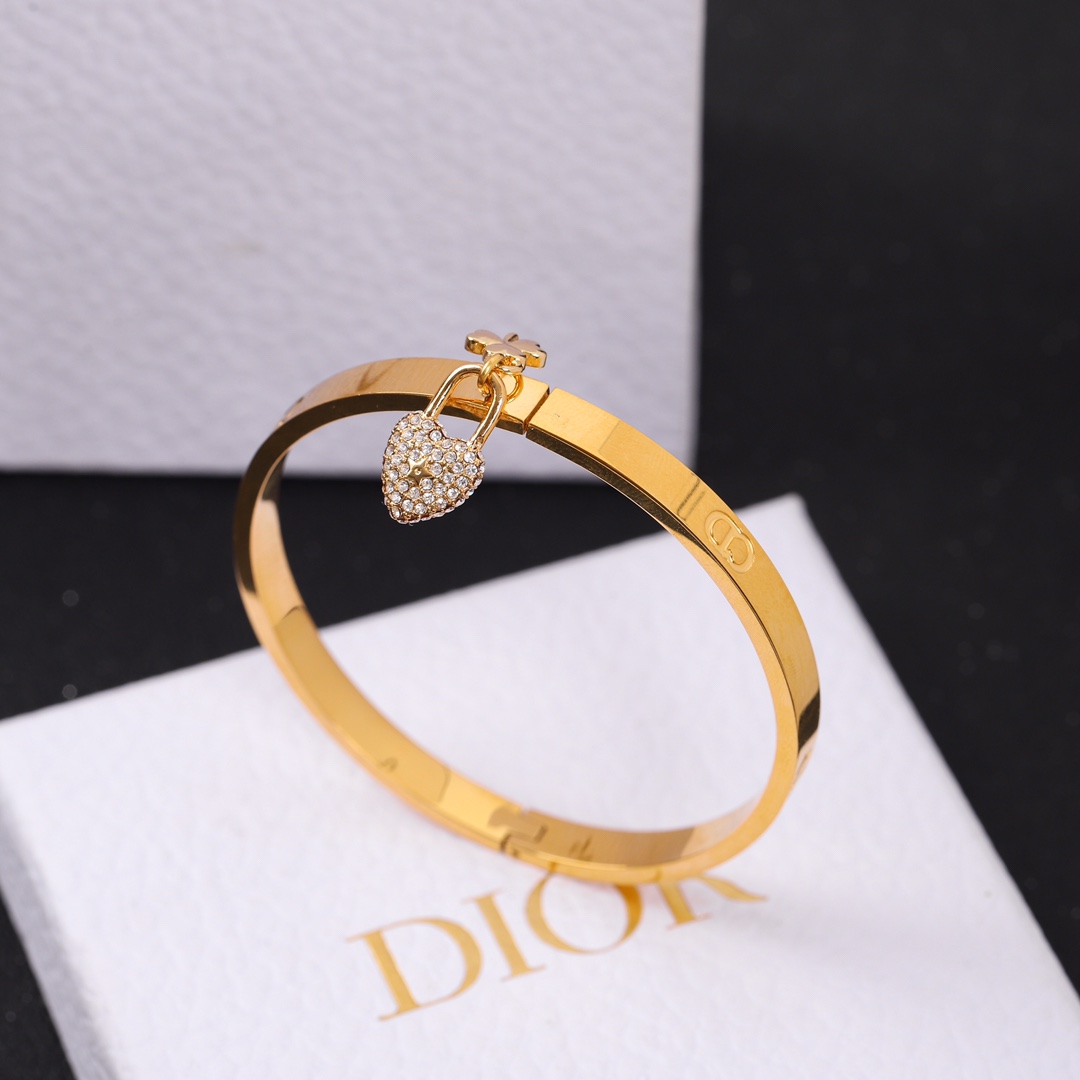 Dior diamond heart bracelet