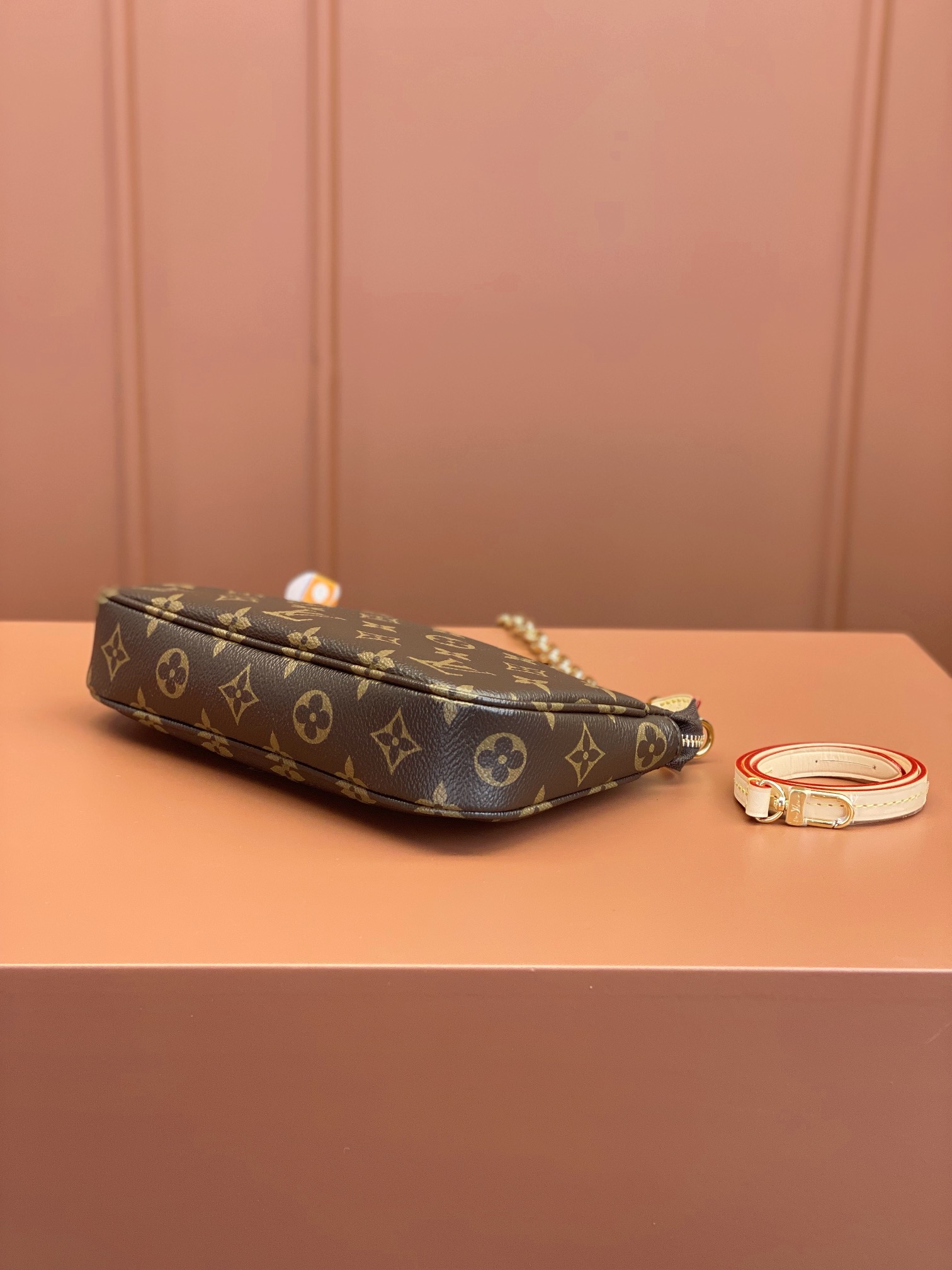 Louis Vuitton POCHETTE ACCESSOIRES Handbag M82766