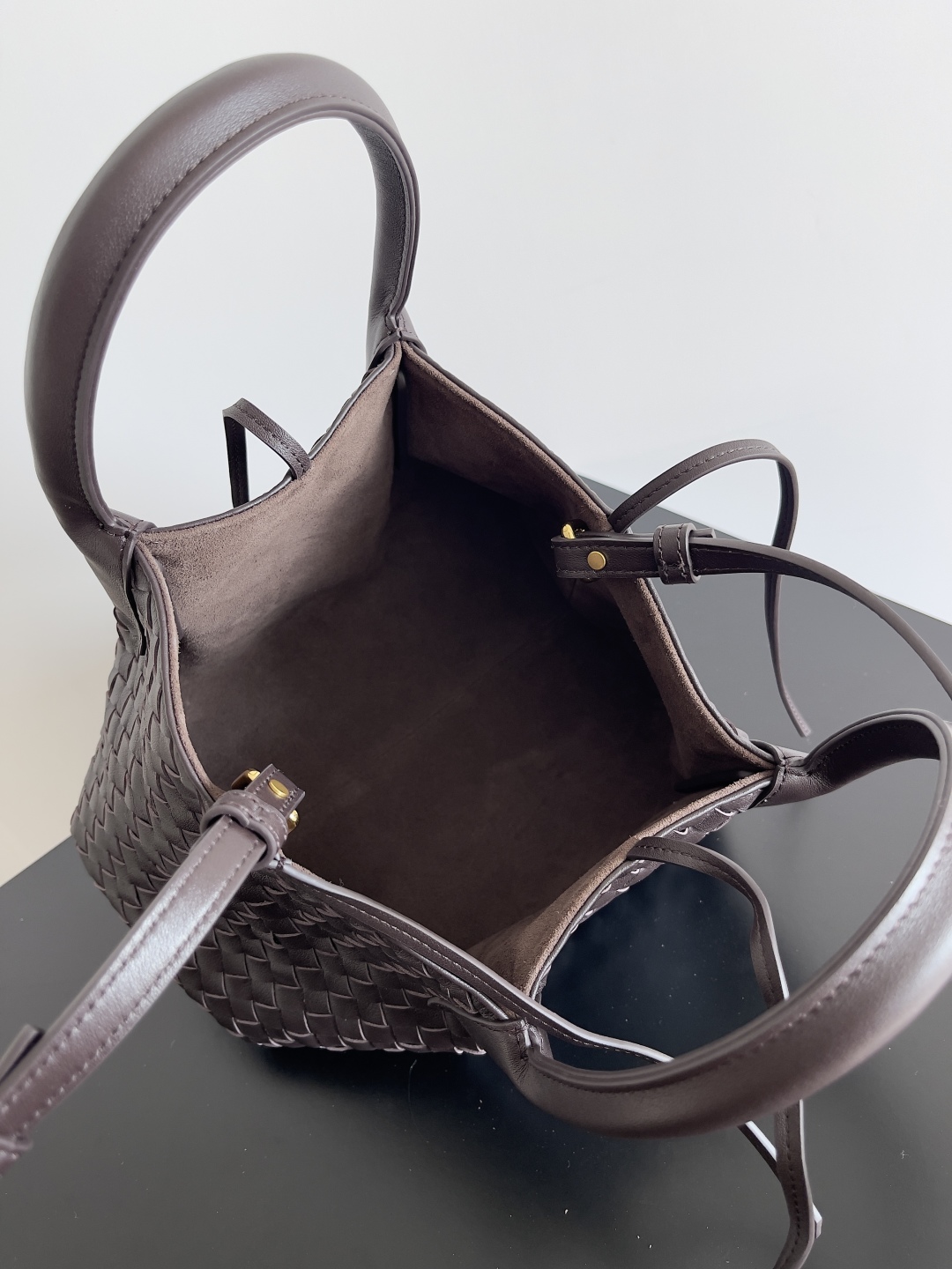 BOTTEGA VENETA 2025 PINACOTECA Small Bag 819004