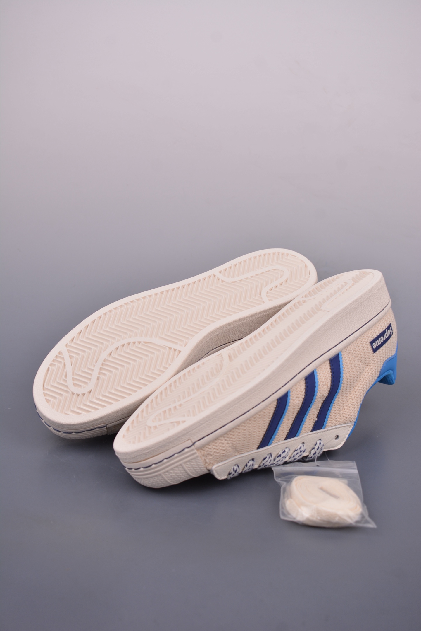 Superstar x Adidas Originals Superstar sneakers Linen Beige Blue HS3070