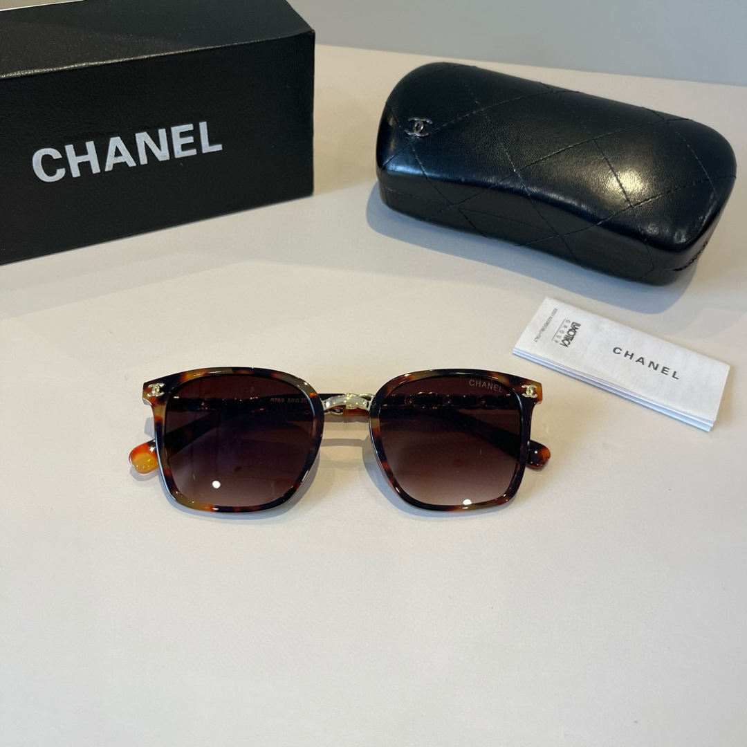 Chanel round frame sunglasses