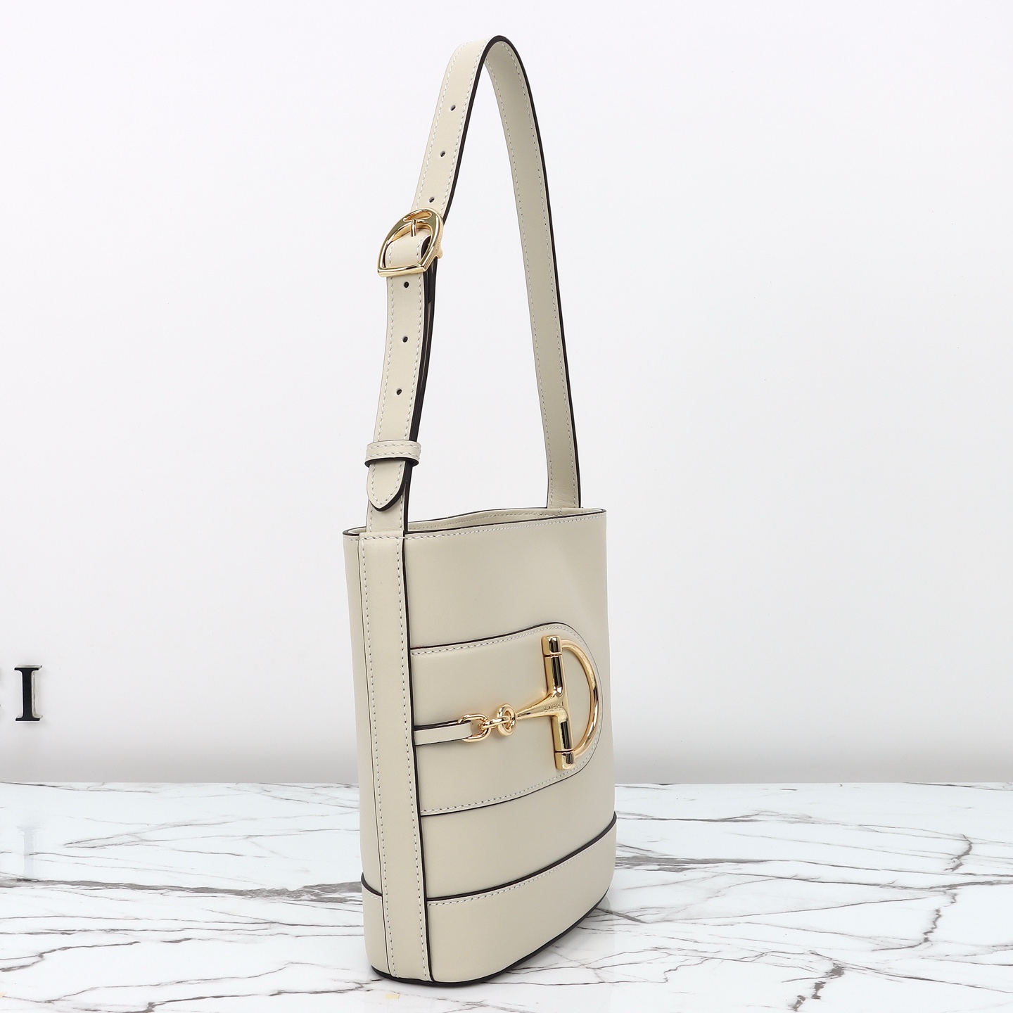 Gucci 73 small bucket bag ‎833665 AAEC2 9540