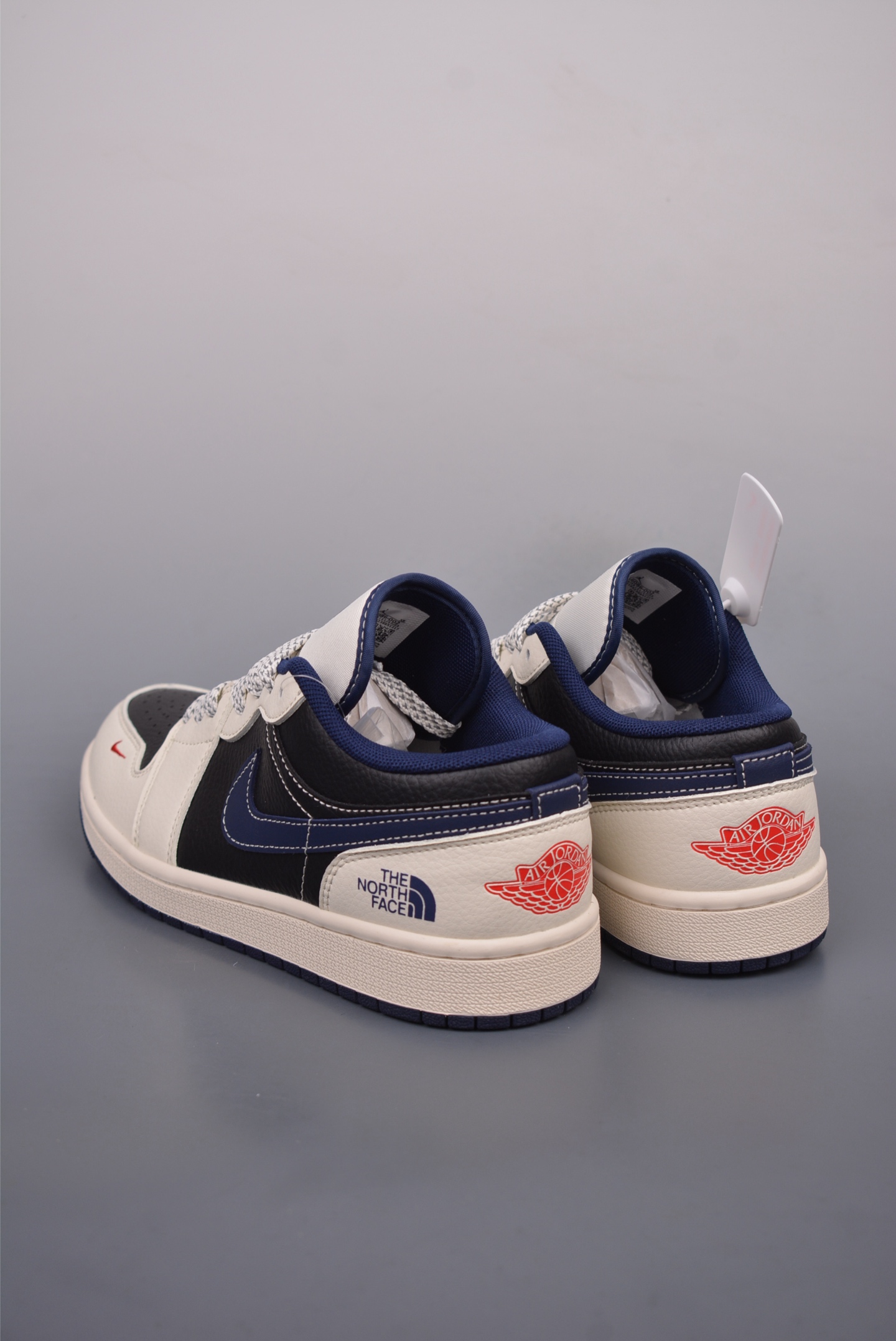 The North Face x Nike Air Jordan 1 Low OG TNF XX3318-510