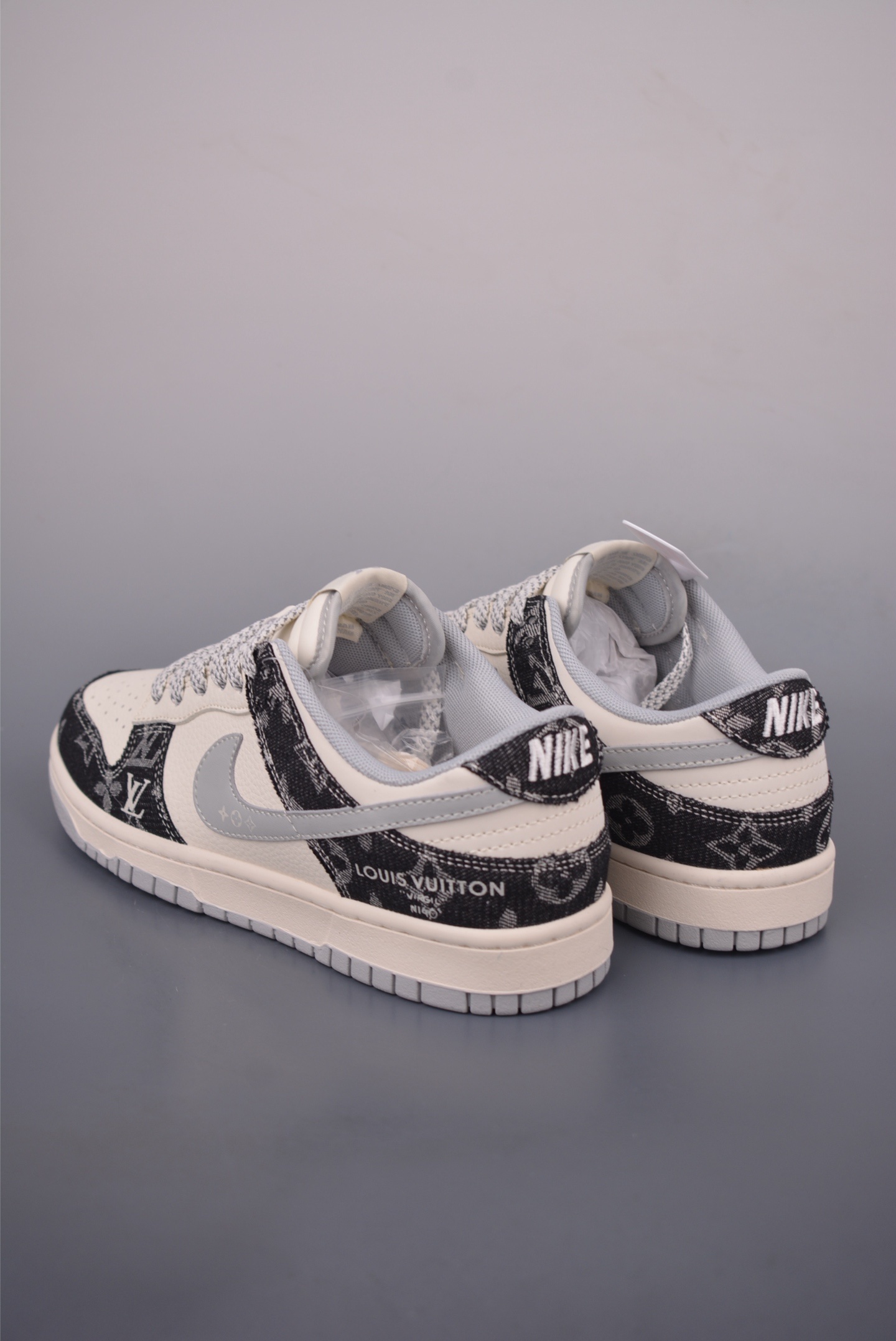 LV x Nike SB Dunk Low 