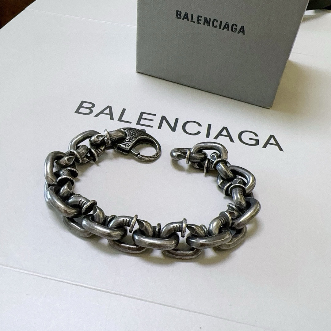 Balenciaga nail chain bracelet